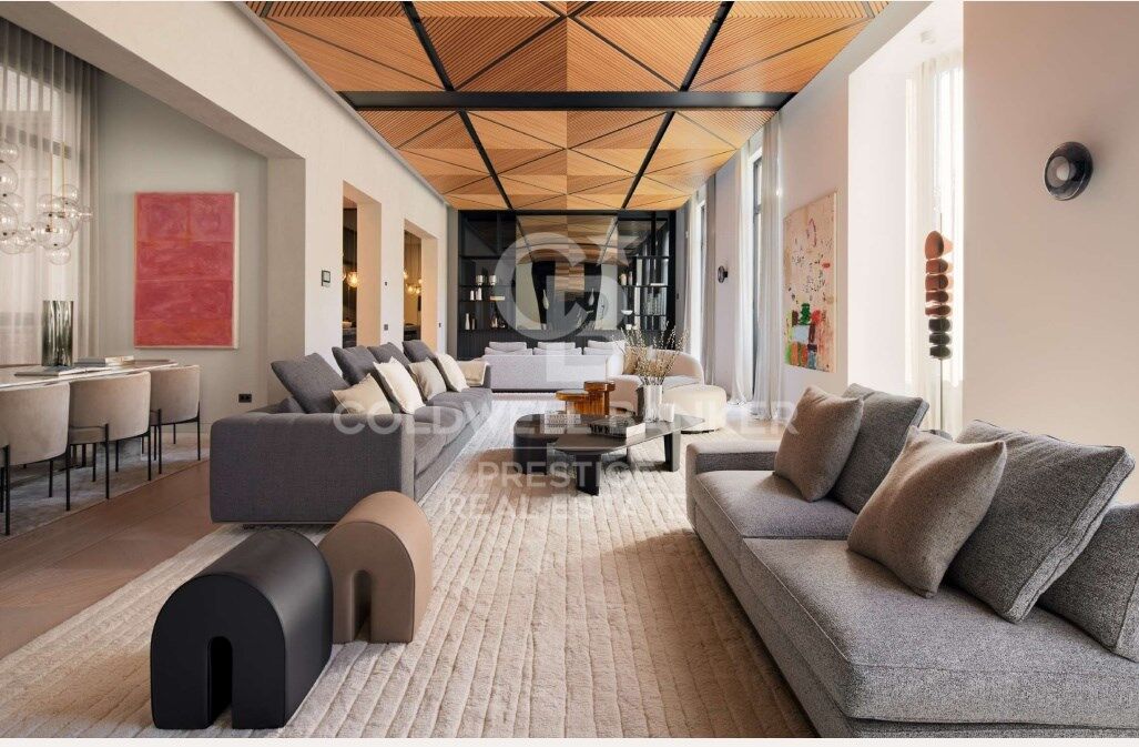 Luxury renovated flat in Passeig de Gracia of Barcelona