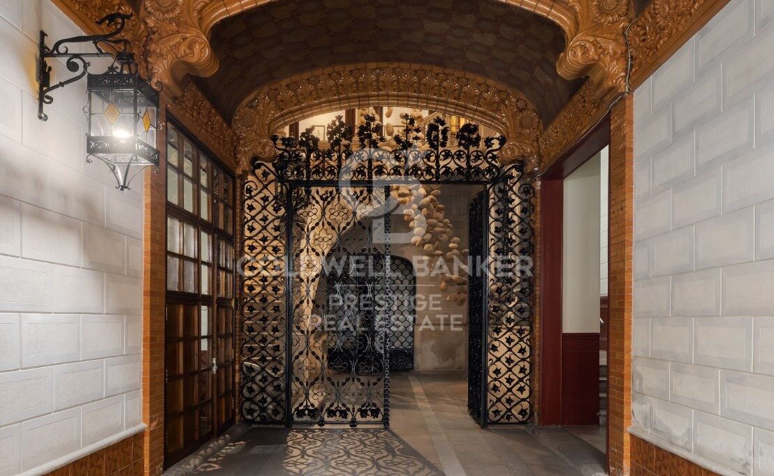 Luxury renovated flat in Passeig de Gracia of Barcelona