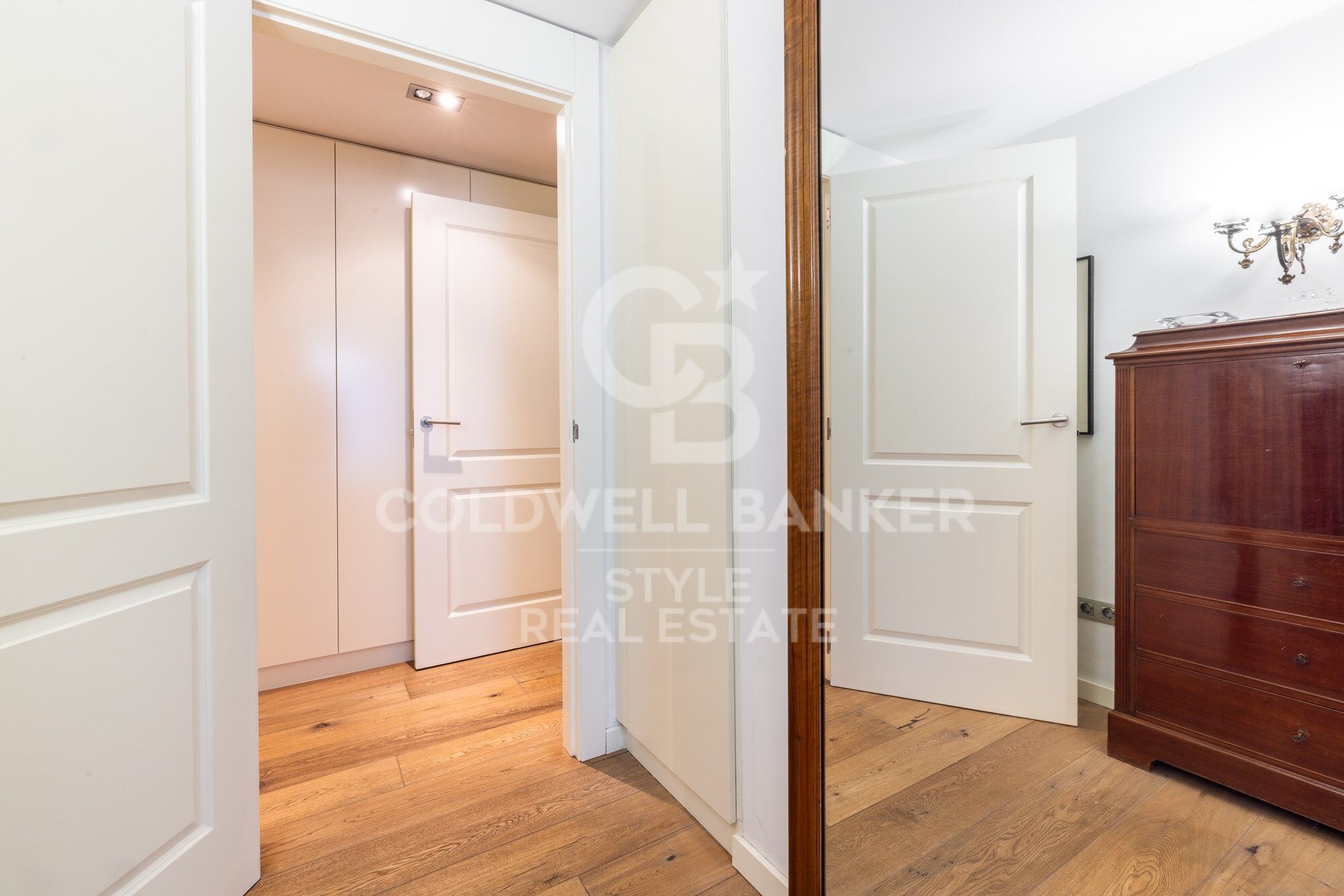 Magnificent corner flat next to Sabadell's City Hall