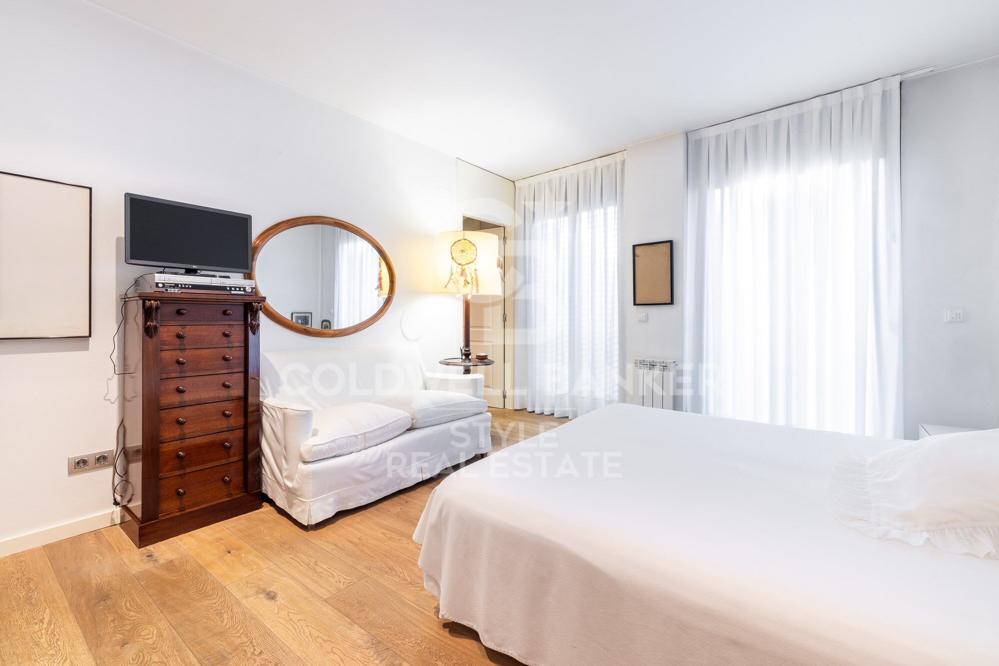 Magnificent corner flat next to Sabadell's City Hall