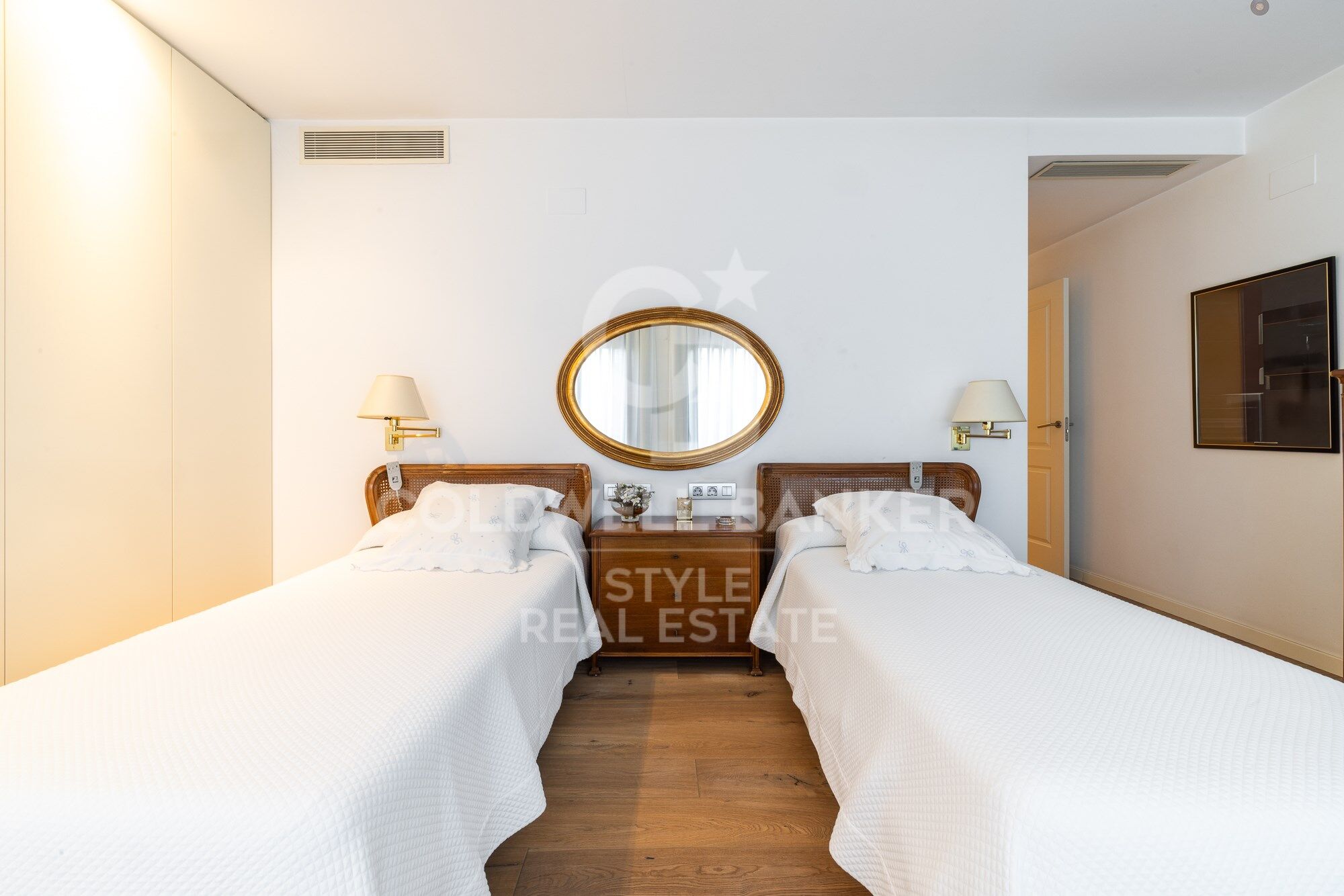 Magnificent corner flat next to Sabadell's City Hall