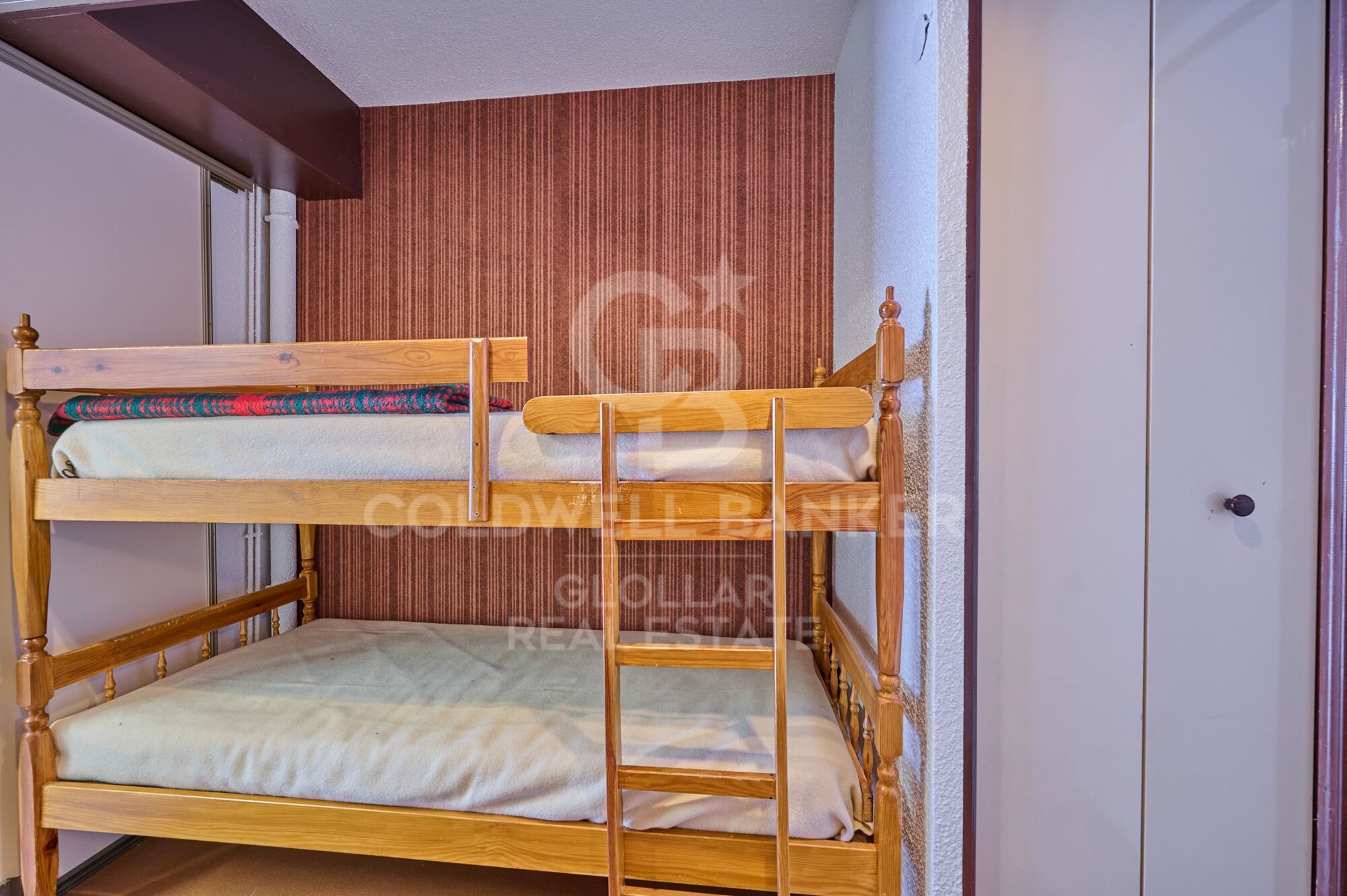 Apartment 2 Bedrooms Sale Eyne