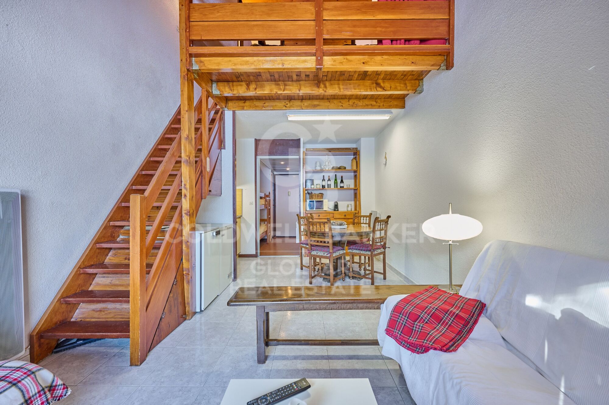 Apartment 2 Bedrooms Sale Eyne