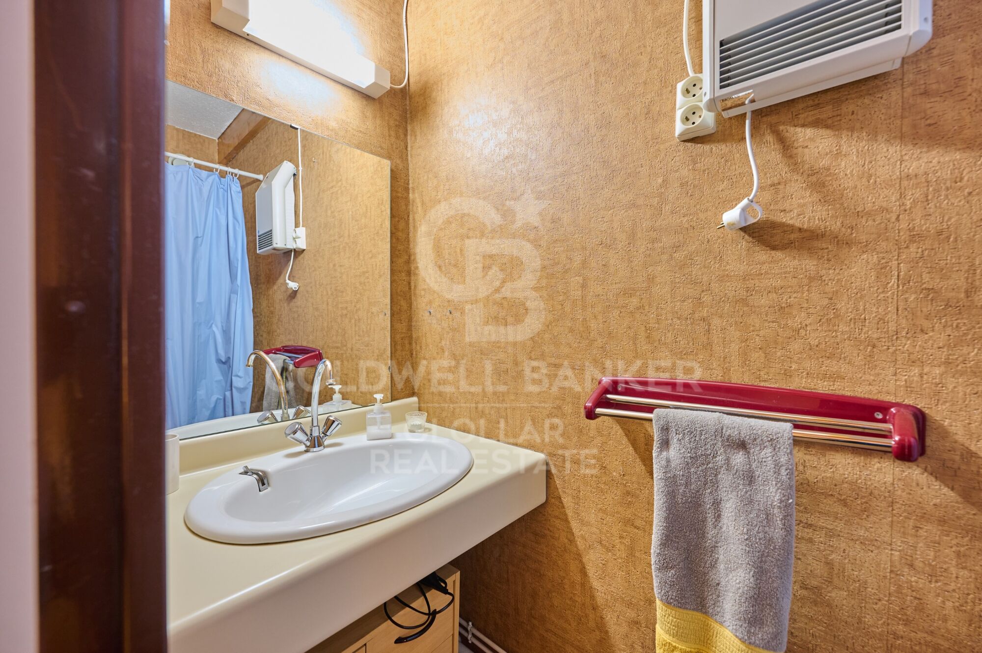 Apartment 2 Bedrooms Sale Eyne