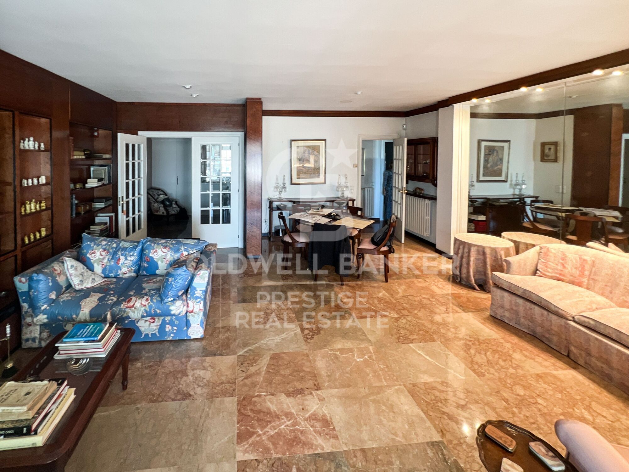 Spectacular penthouse with terrace in Bonanova.