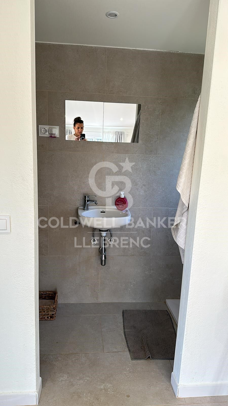 Parcela única de 1.000 m2 en venta en el barrio de Font del Mont