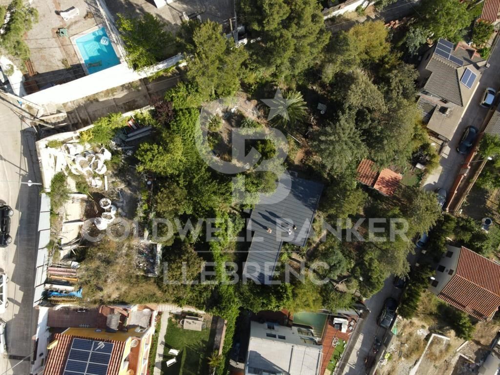Parcela única de 1.000 m2 en venta en el barrio de Font del Mont