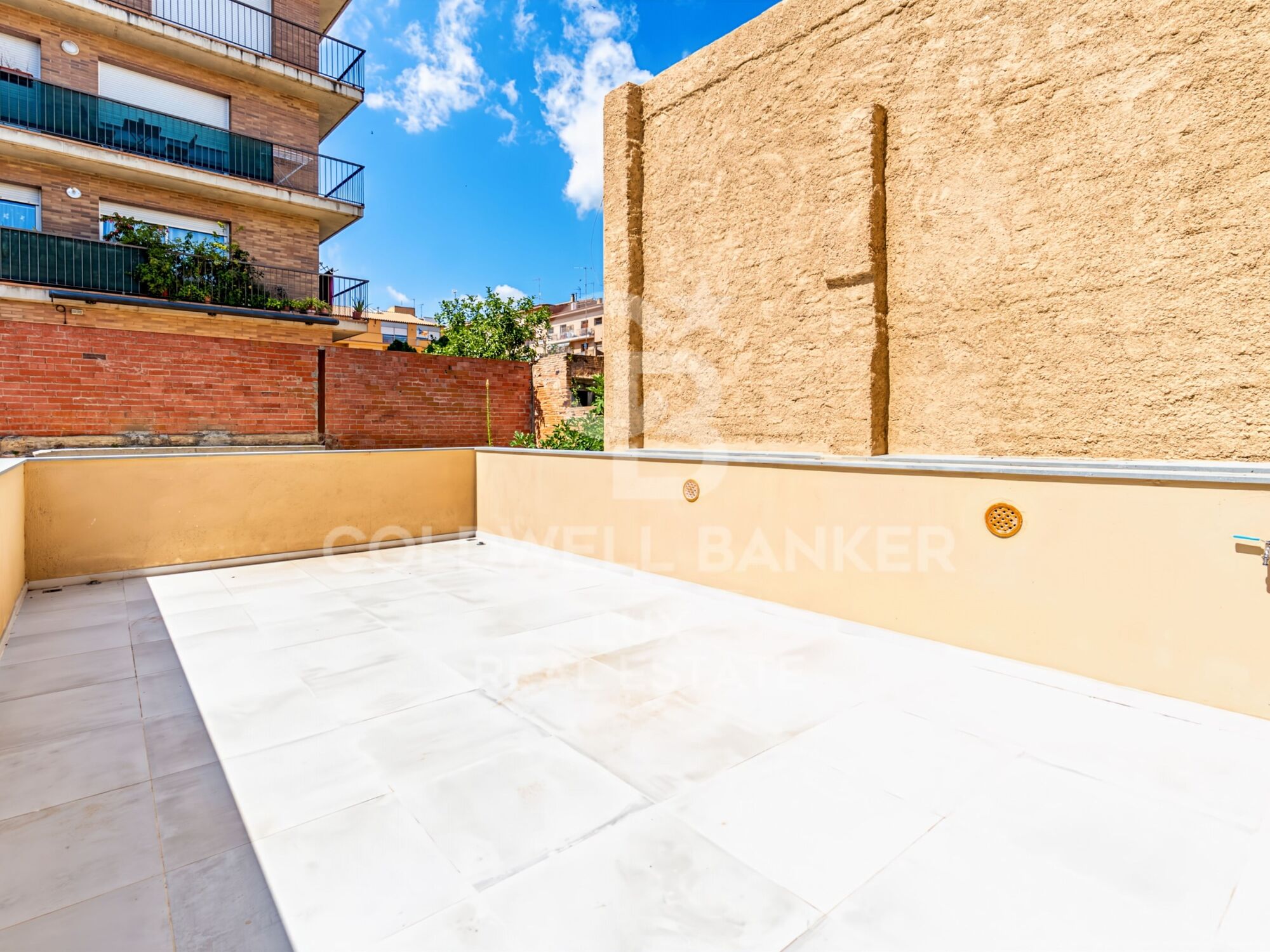 Neues Haus mit Aufzug und Garage in Figueres, Alt Empordà