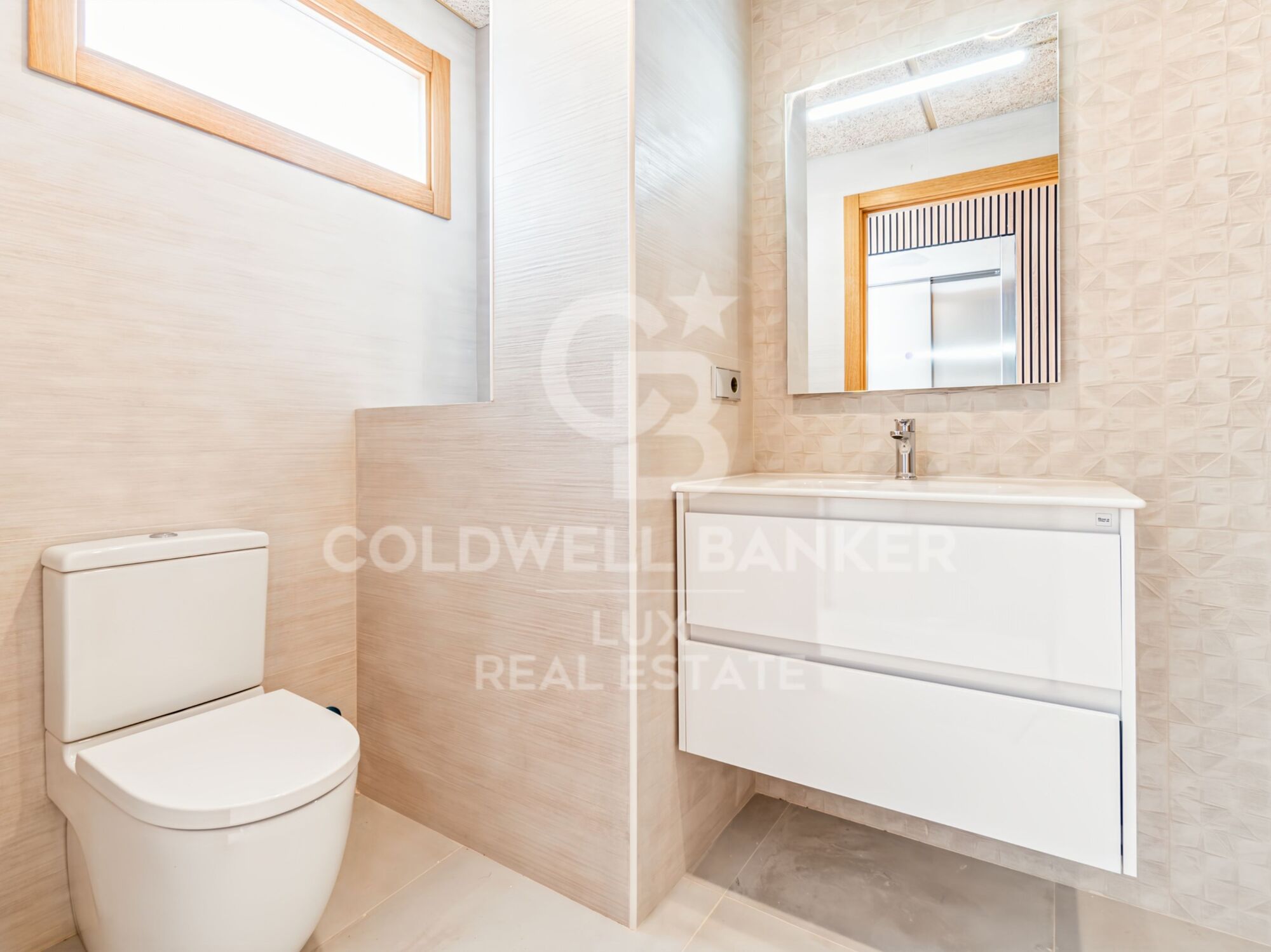 Casa nueva con ascensor y garaje en Figueres, Alt Empordà