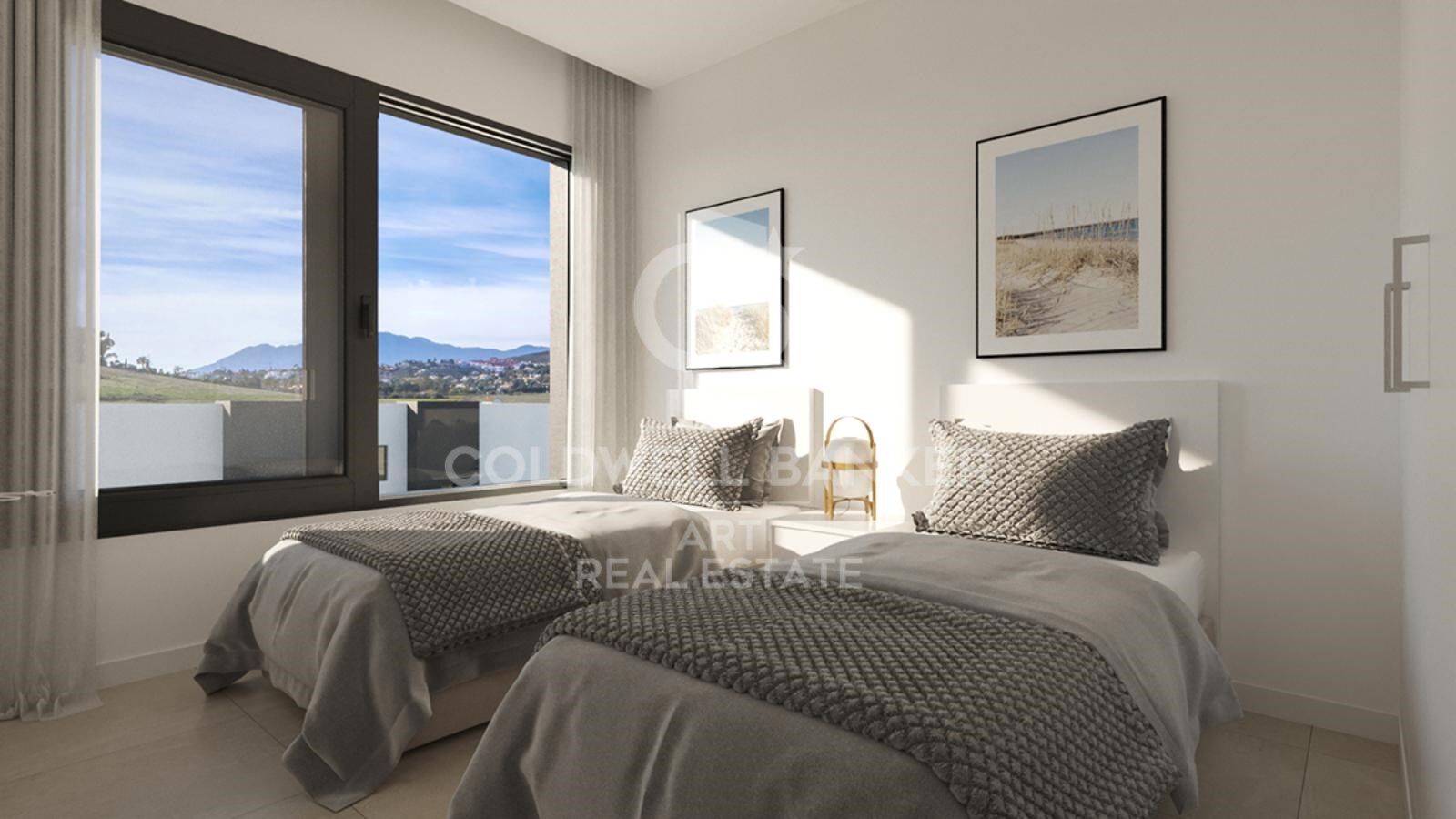 Semi-detached villas with panoramic views in Estepona