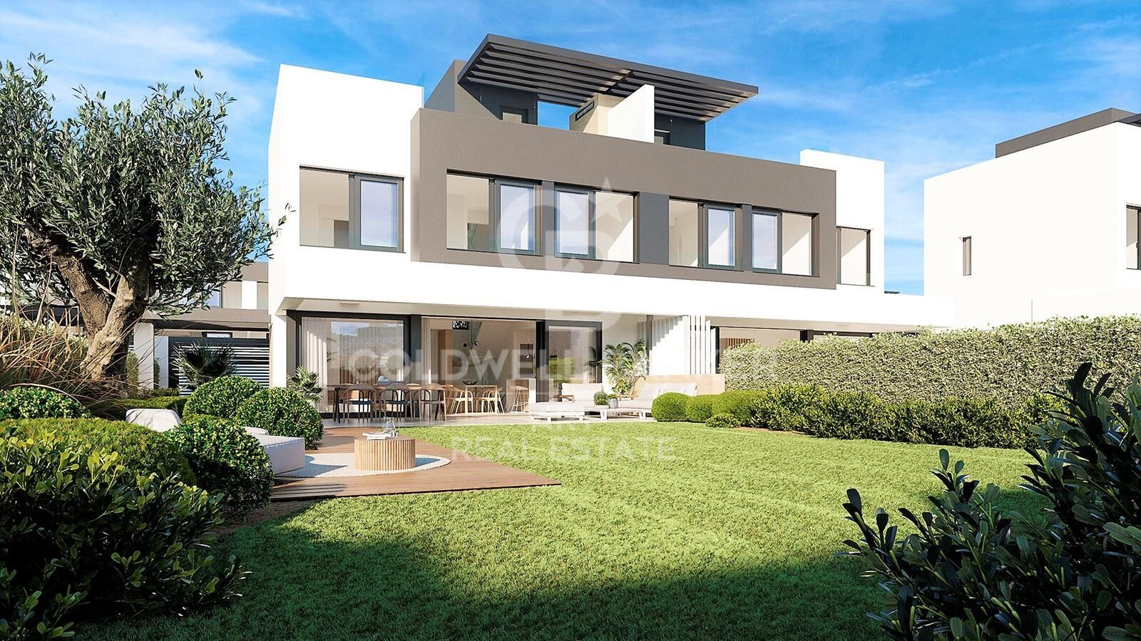 Semi-detached villas with panoramic views in Estepona