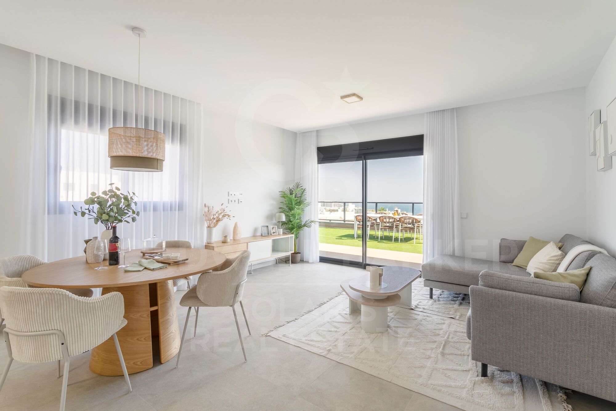 Acogedor apartamento de 3 dormitorios en Gran Alacant (a estrenar)