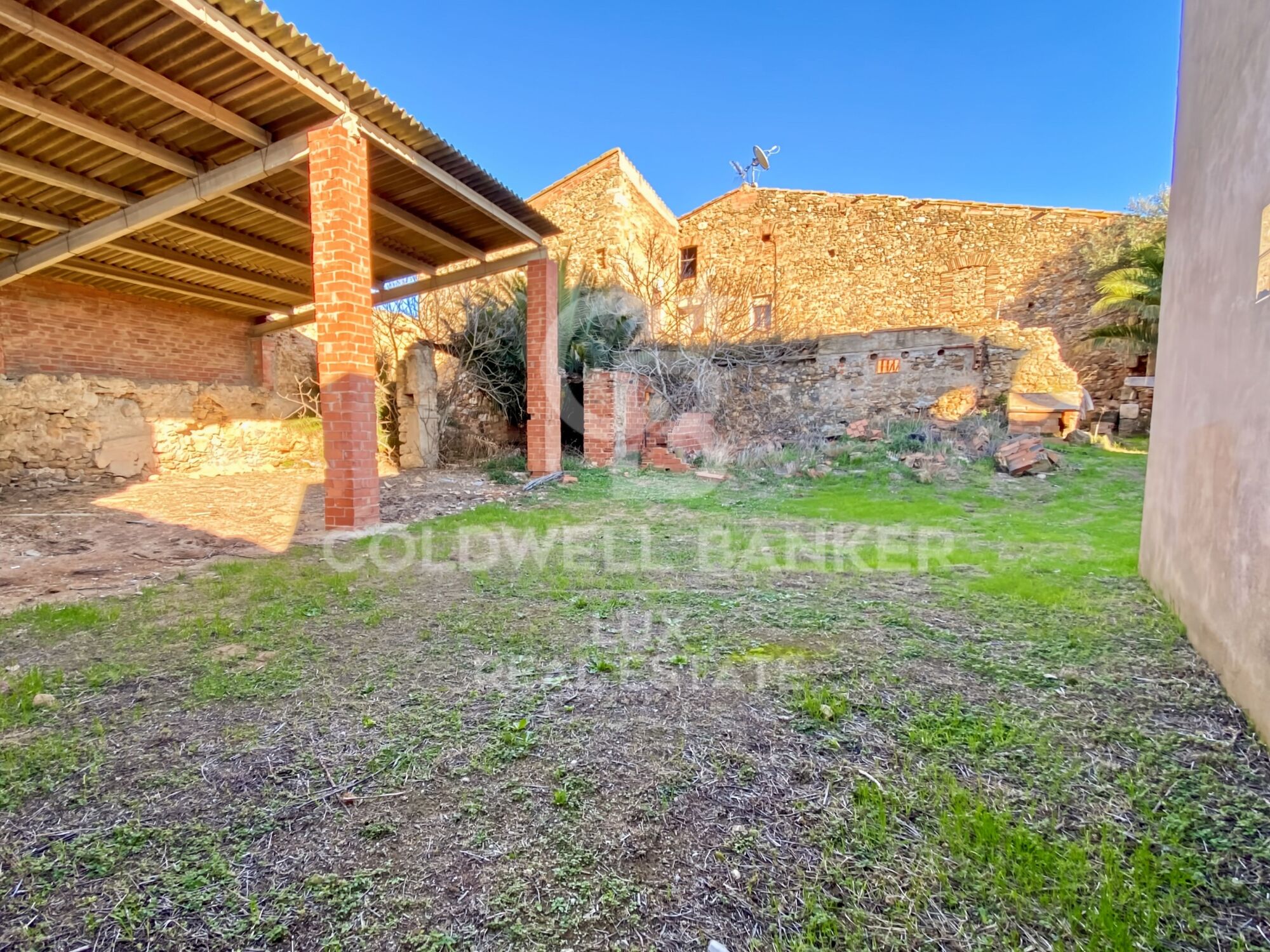 Masía para renovar en Alt Empordà