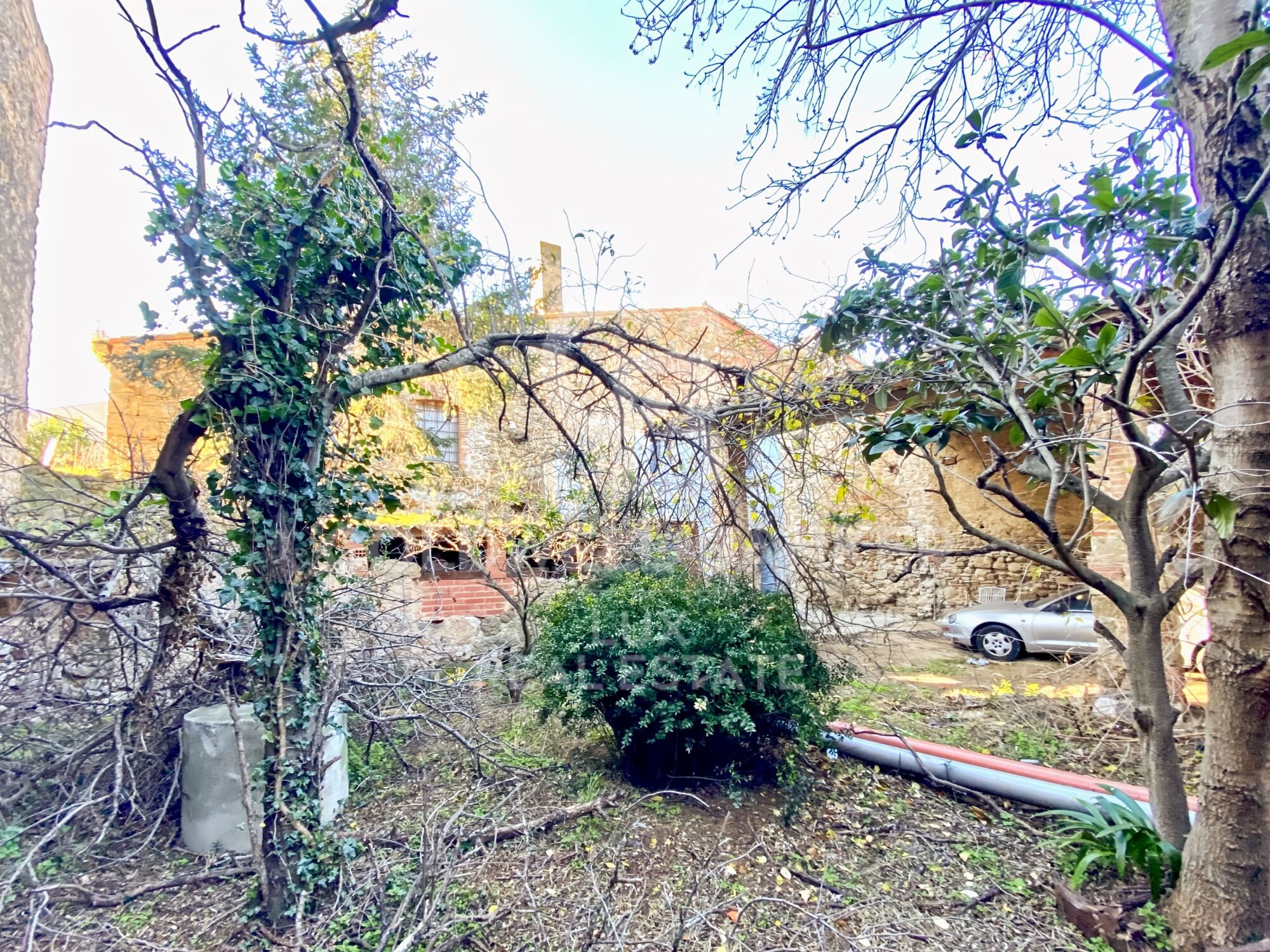 Landhaus zum Renovieren in Alt Empordà