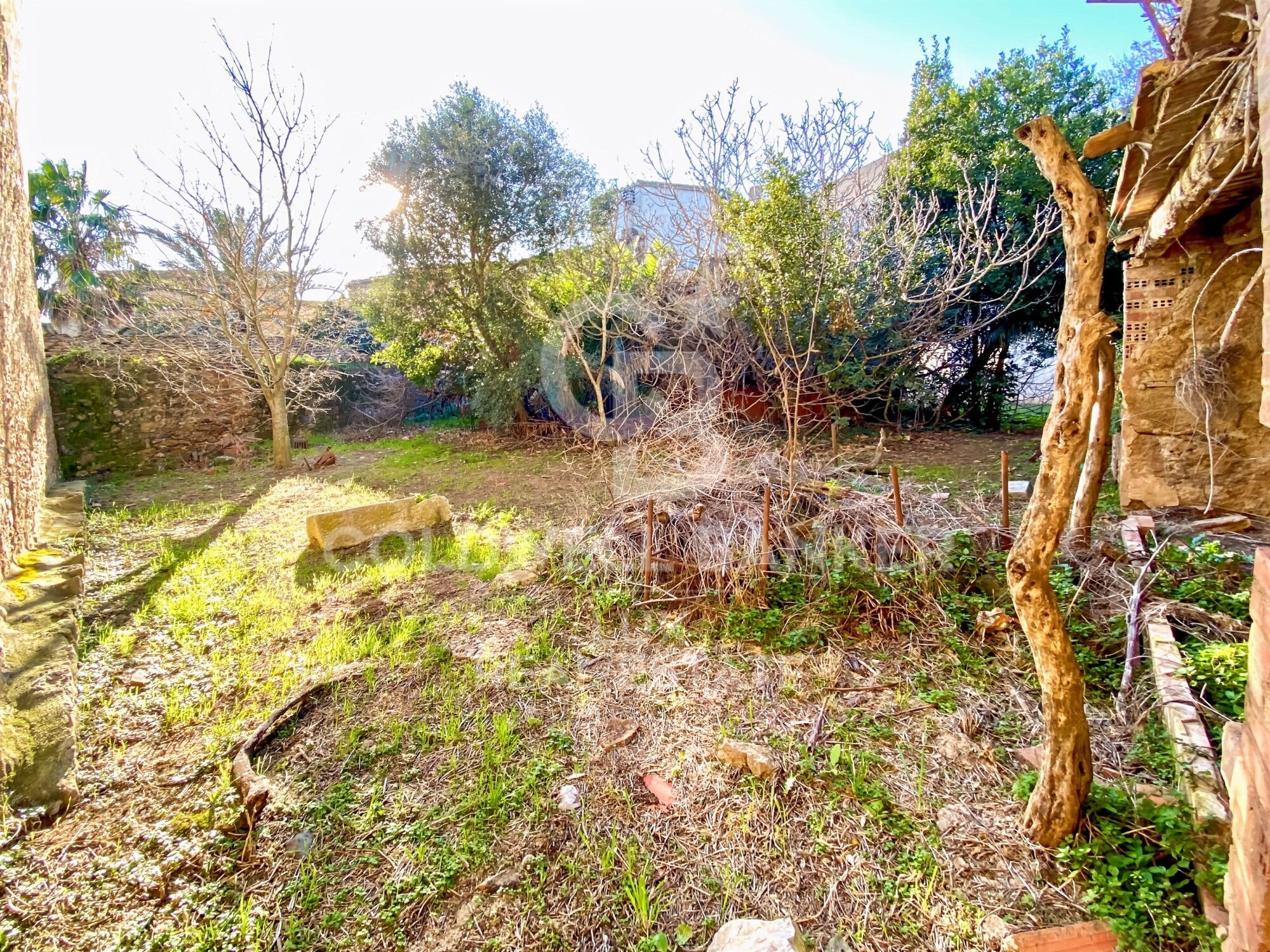 Landhaus zum Renovieren in Alt Empordà