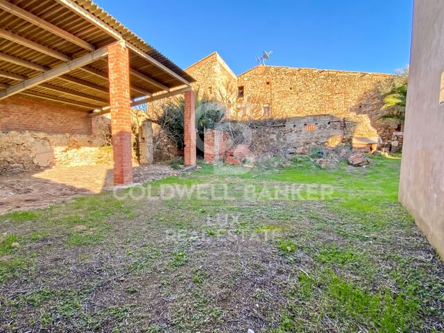 Maison de campagne à rénover dans l'Alt Empordà