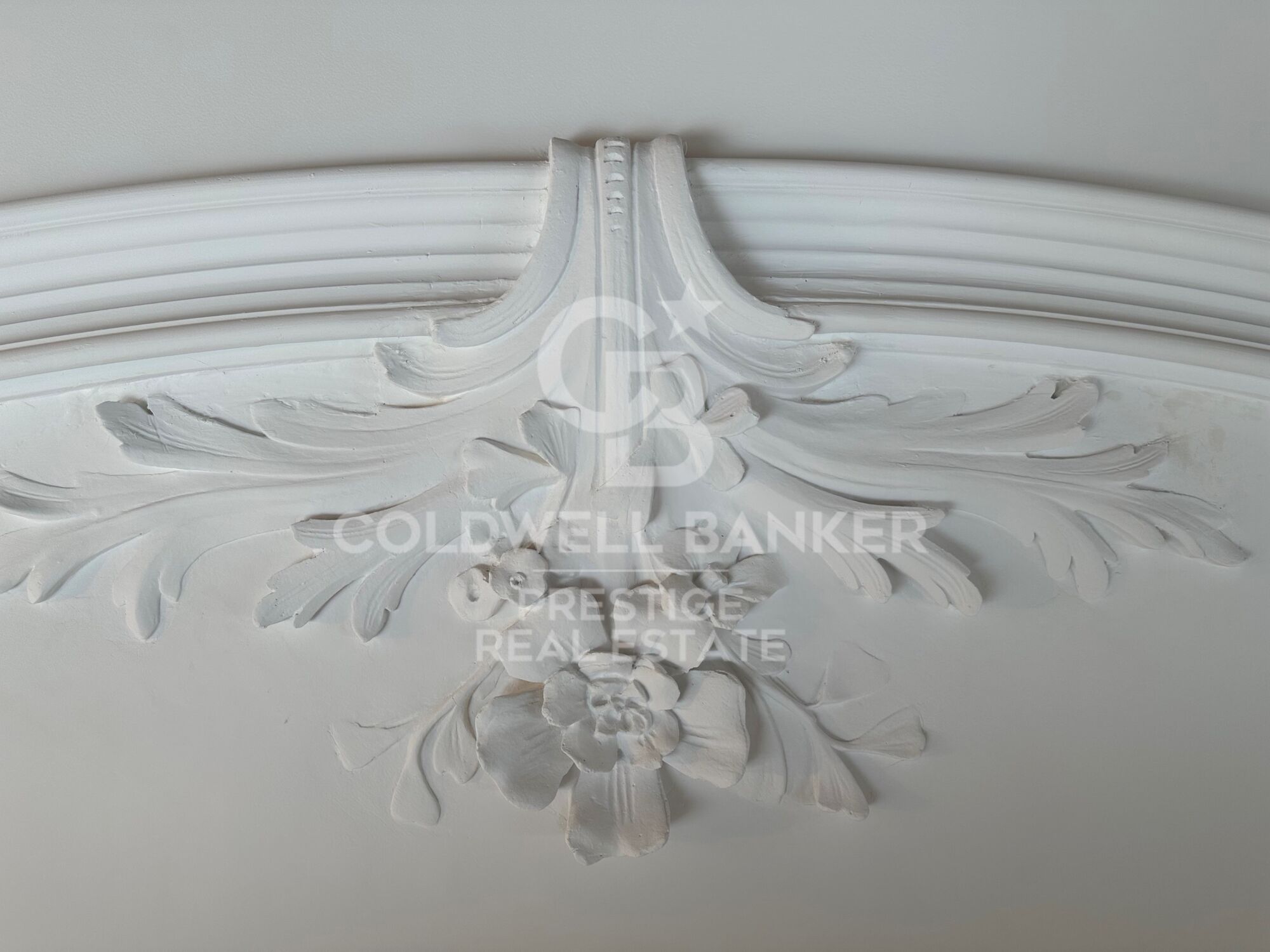 Luxury apartment for rent facing the port of Barcelona.