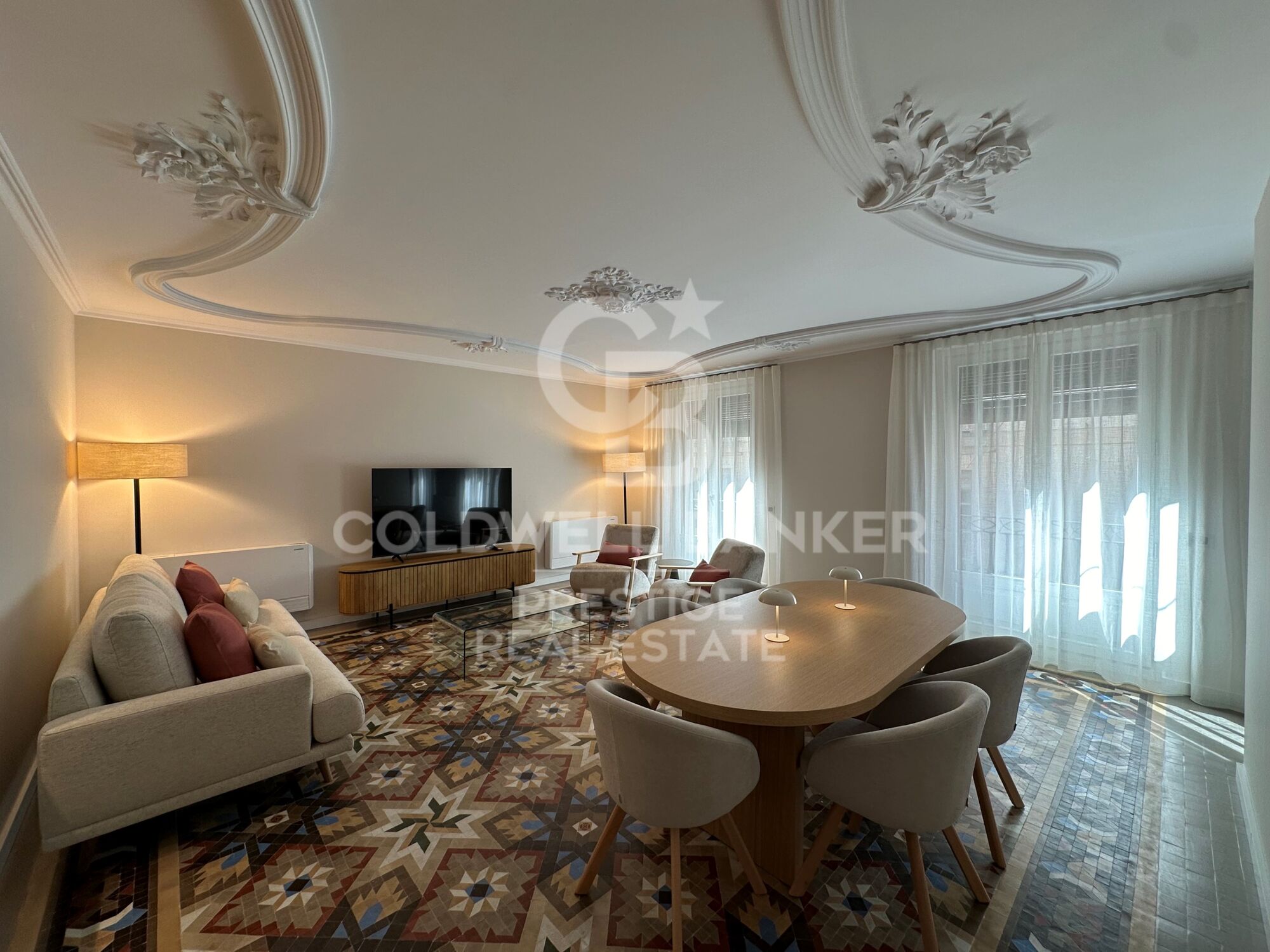 Luxury apartment for rent facing the port of Barcelona.