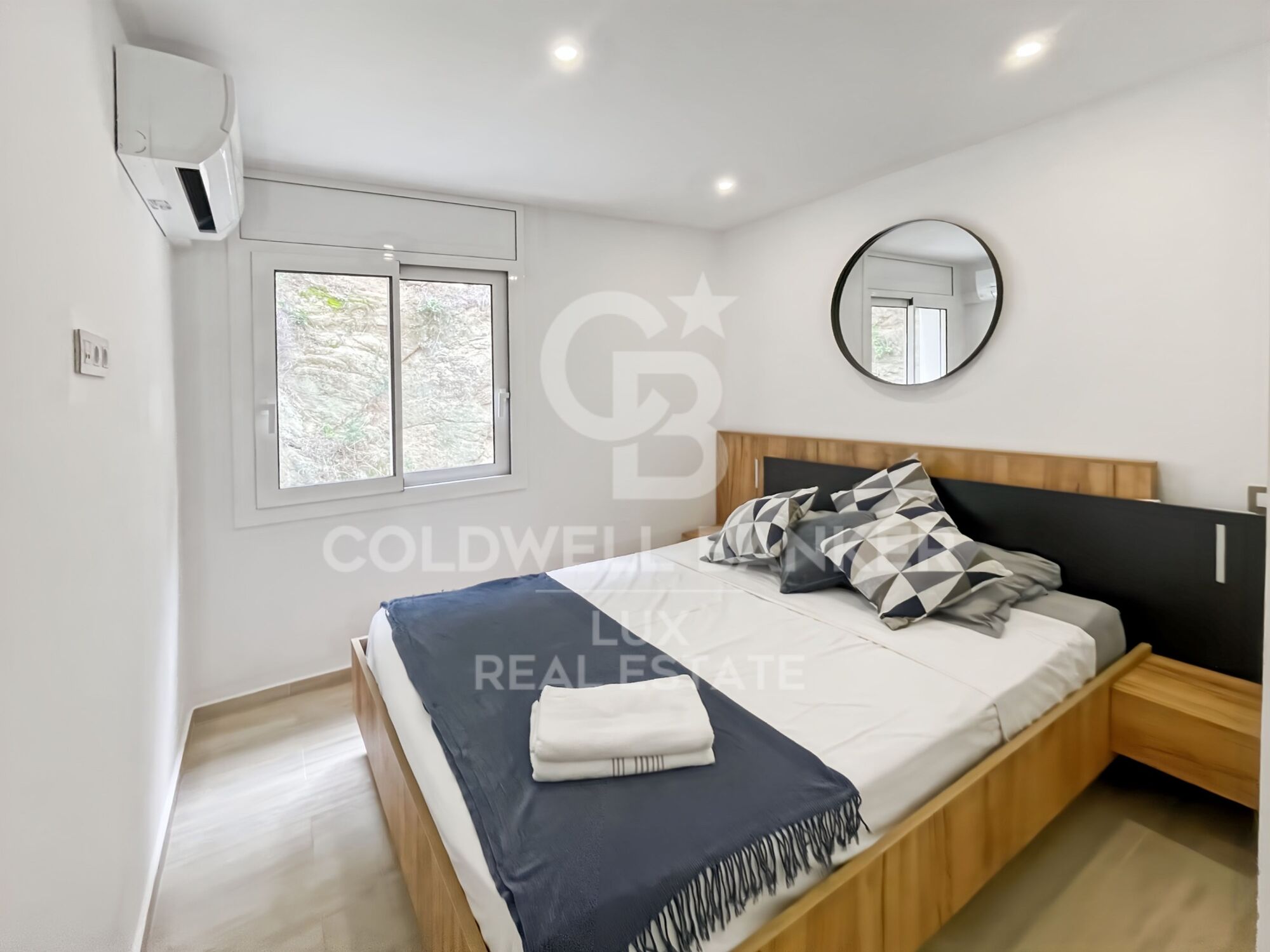 Appartement de luxe avec vue mer à Roses, parking privé et terrasse