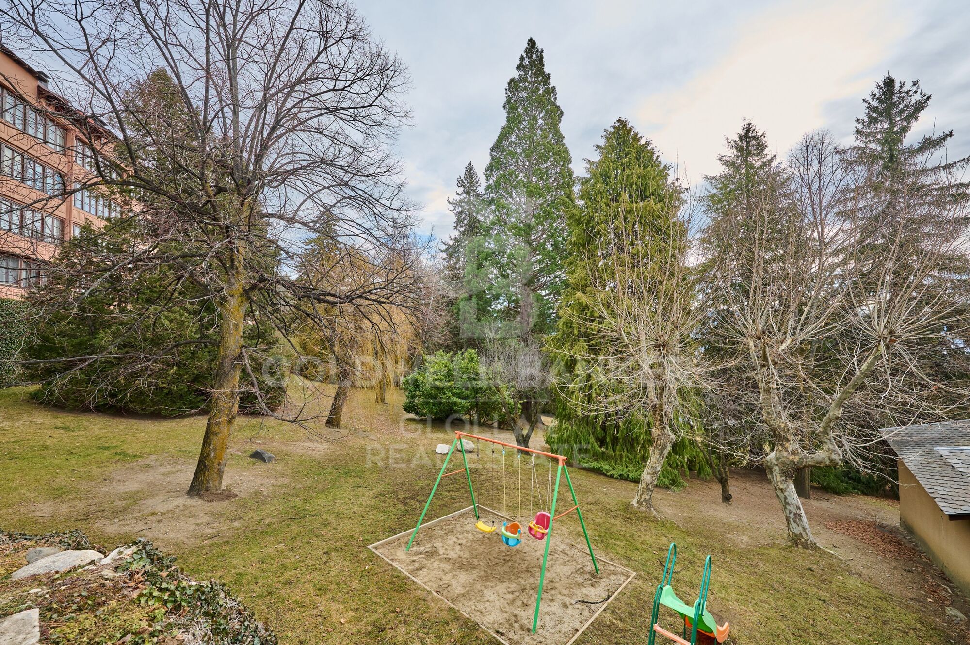 Apartment 2 Bedrooms Sale Enveitg