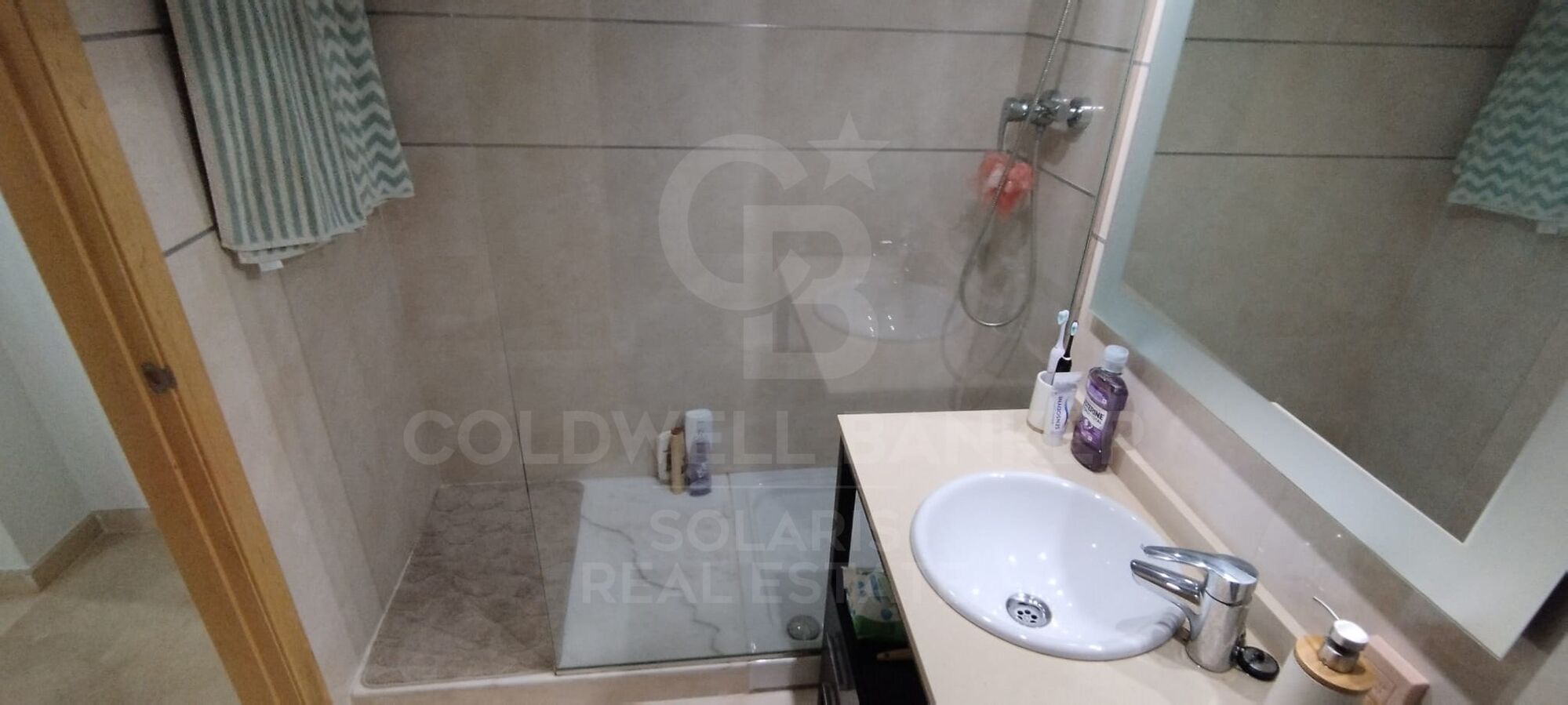 Unique opportunity in Jávea! Modern flat near the old town and port