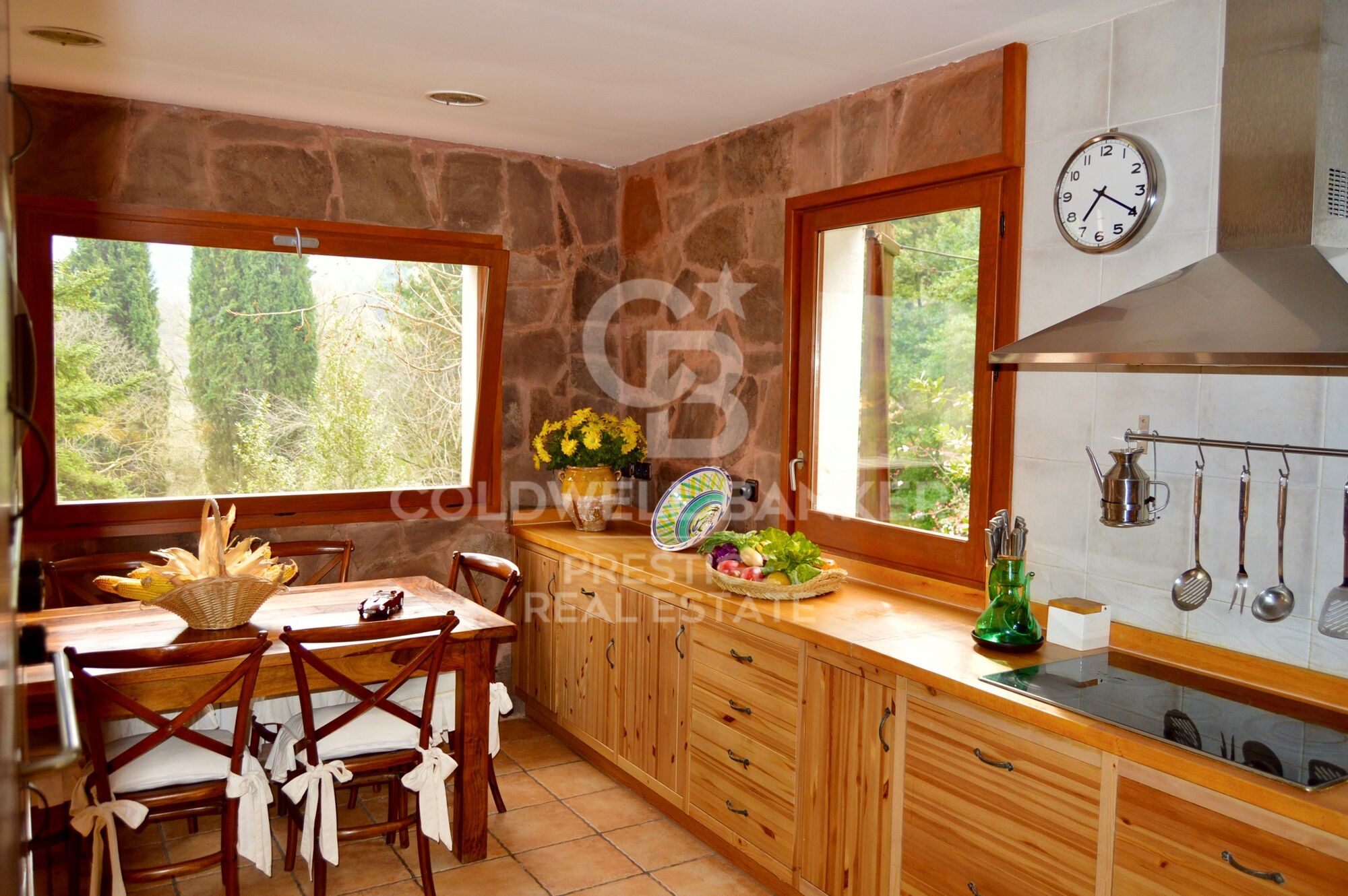 Encantadora propiedad rodeada de naturaleza y viñedos en Castellví de Rosanes