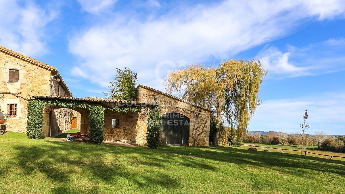 Auténtica Masía del s. XVI en venta en el municipio de Caldes de Malavella