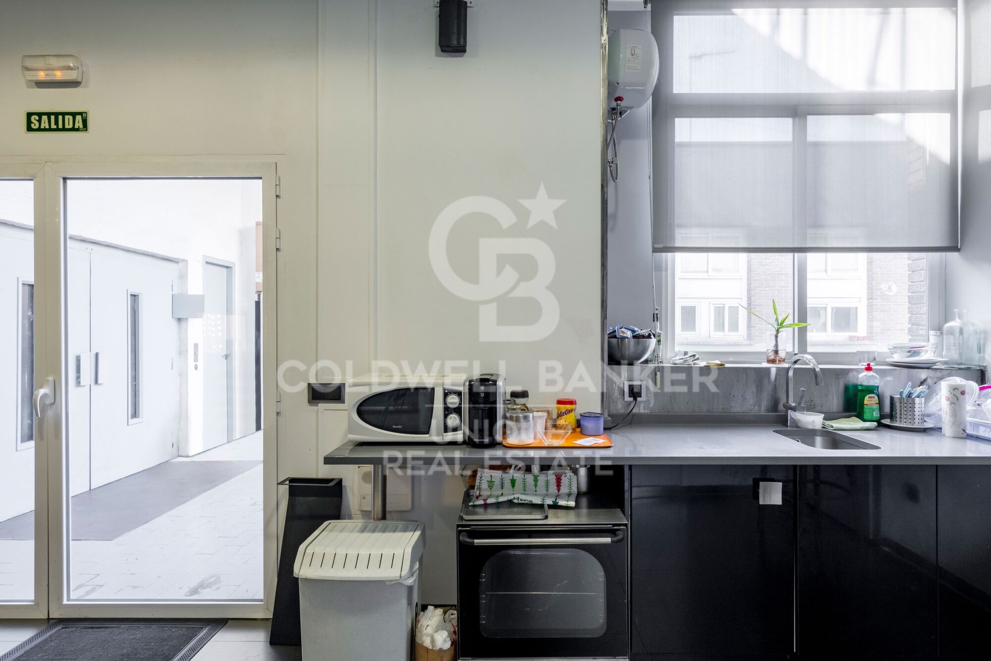 Penthouse with endless possibilities in San Blas, Madrid