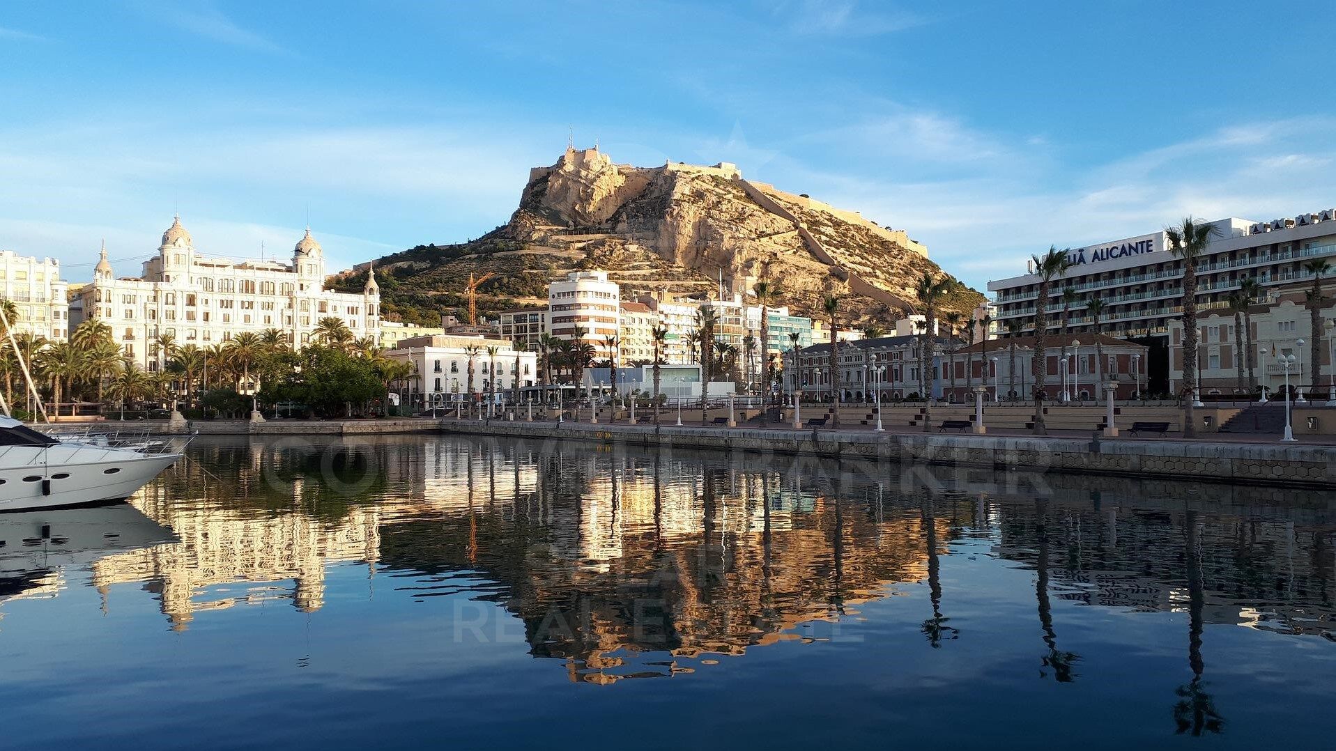 Bel appartement flambant neuf à côté du terrain de golf