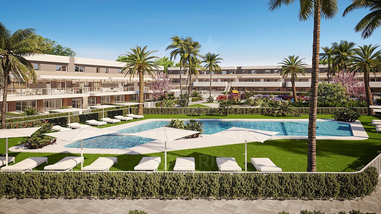 Beautiful Brand New Apartment Next to Golf Course