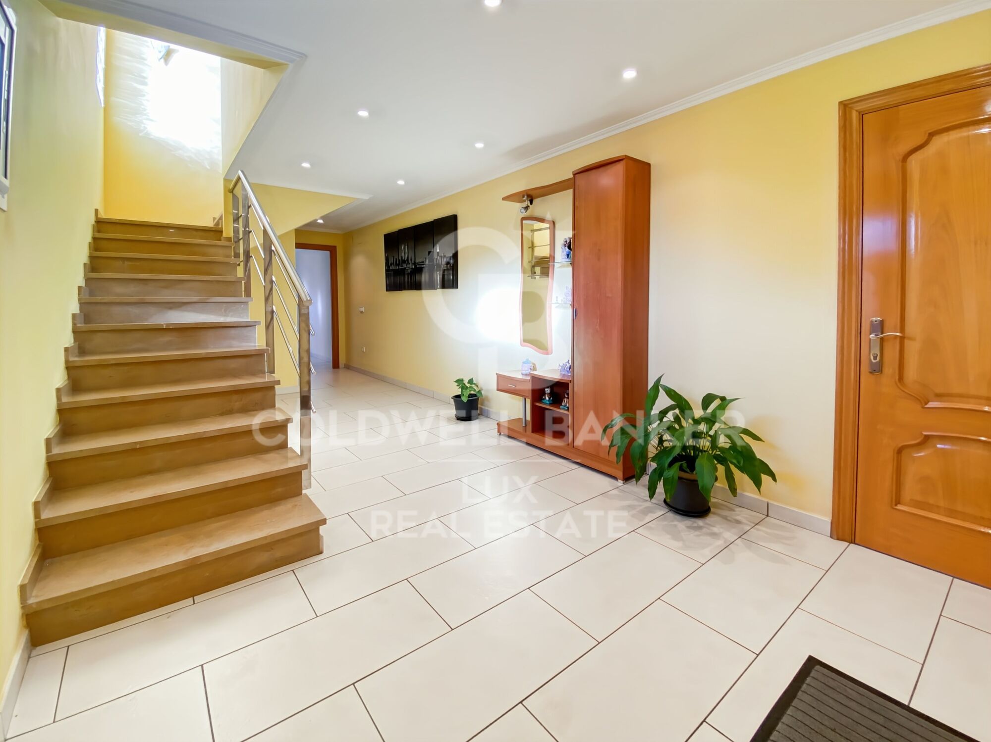 Casa con piscina y garaje en Vilamalla