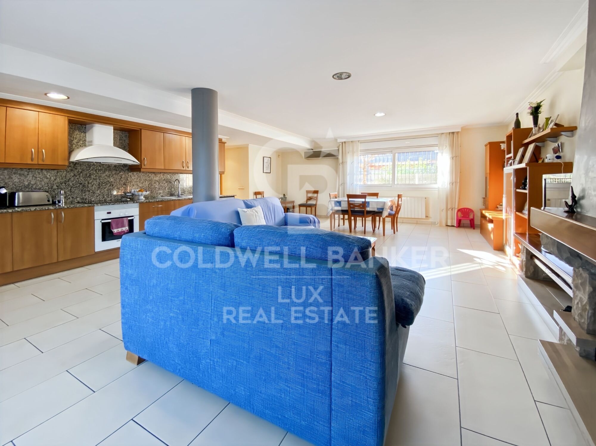 House with pool and garage in Vilamalla