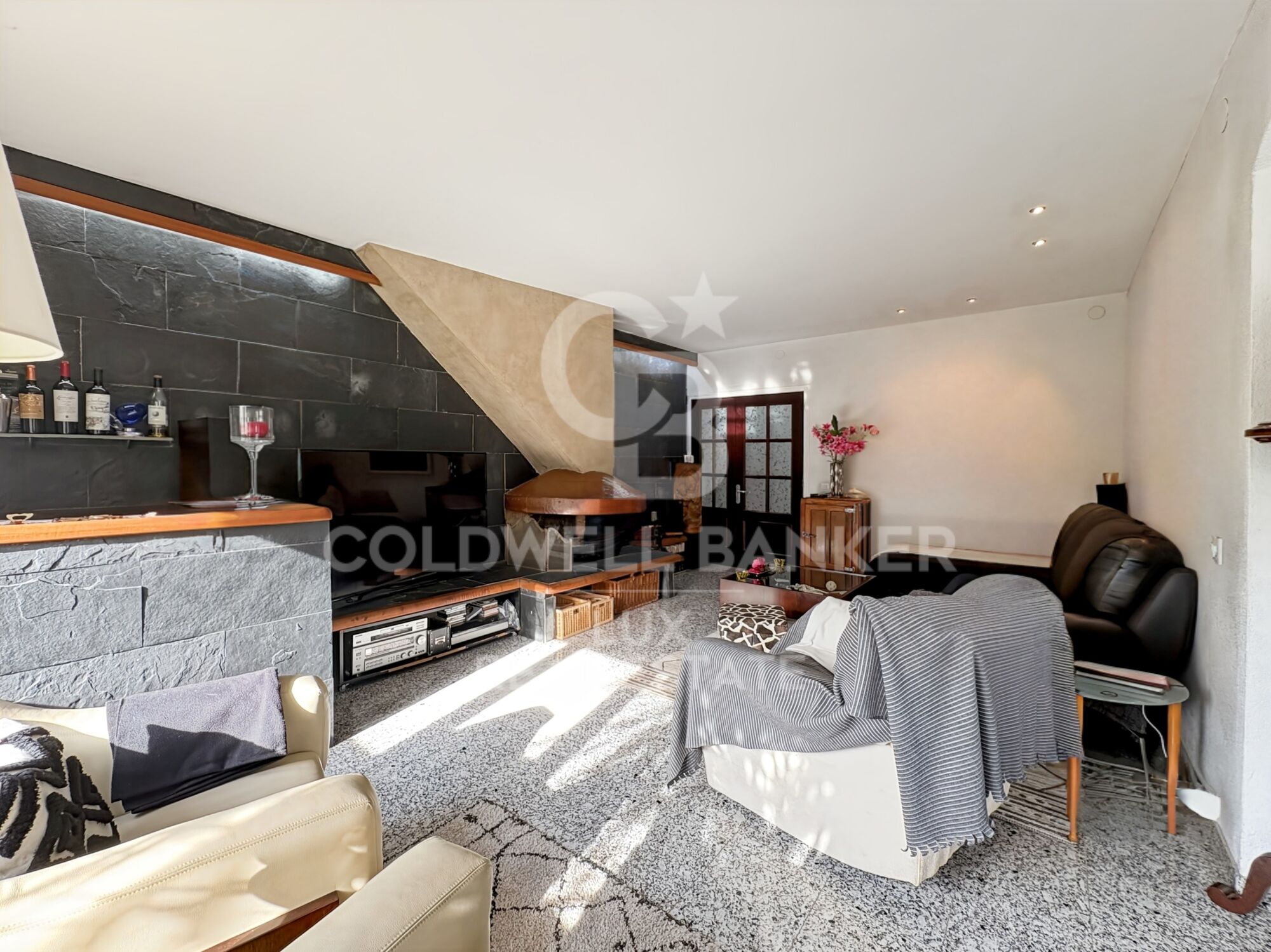 Modern villa with ample outdoor space in Empuriabarava