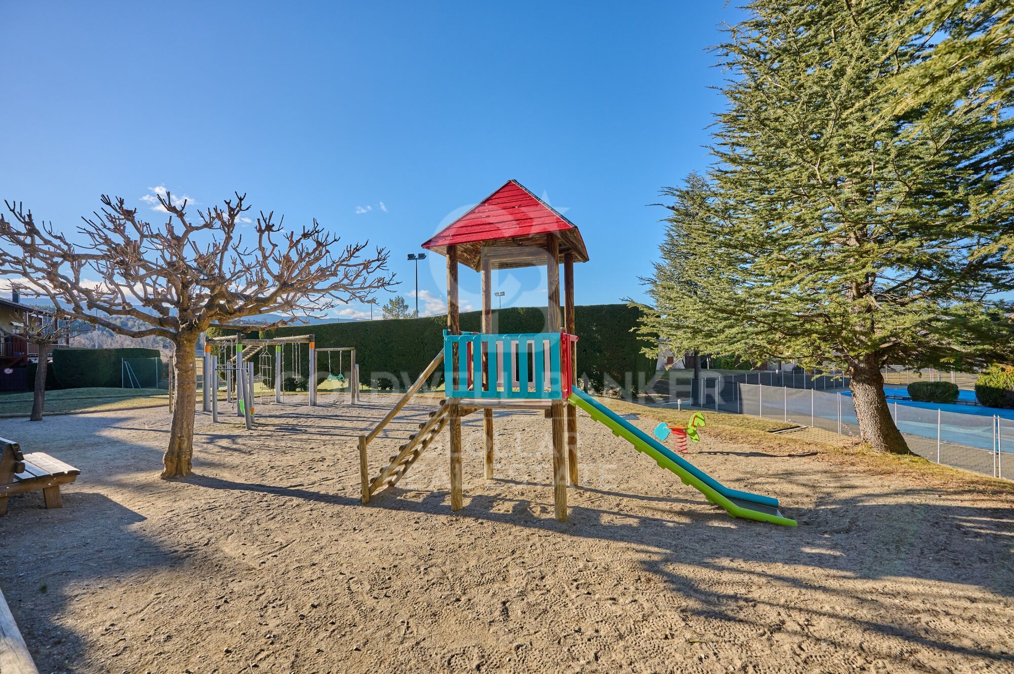 Exclusivo dúplex con terraza, piscina y vistas