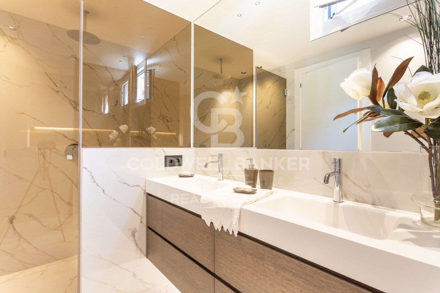 Piso de lujo reformado cerca Turo Park