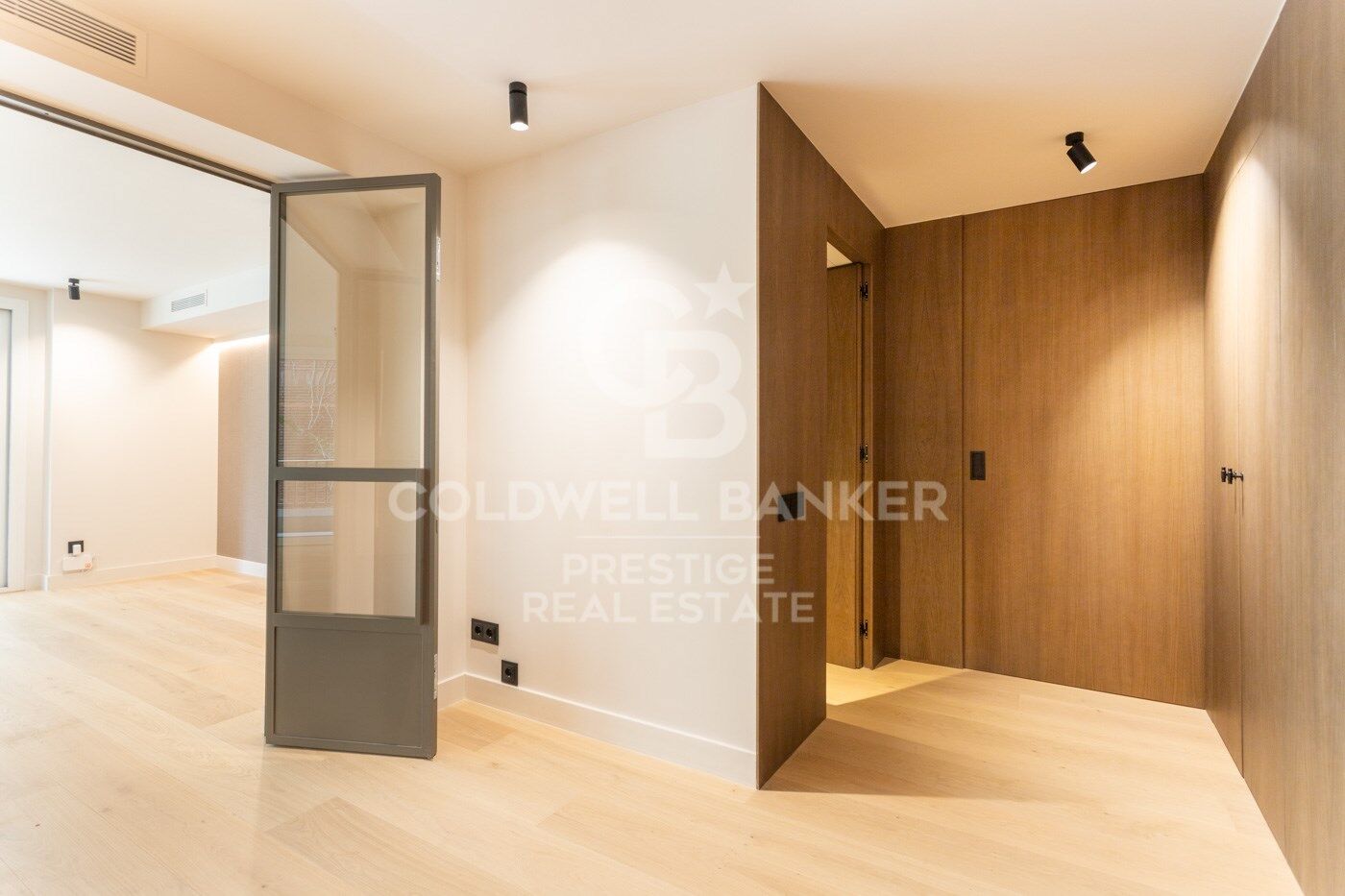 Luxury Renovated Apartment in Tres Torres