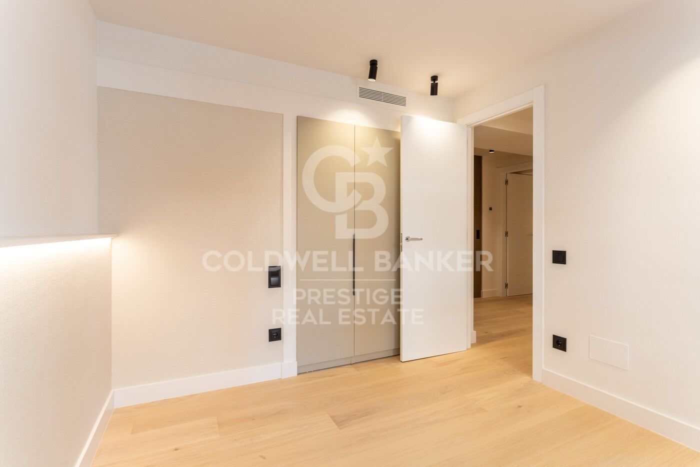 Luxury Renovated Apartment in Tres Torres