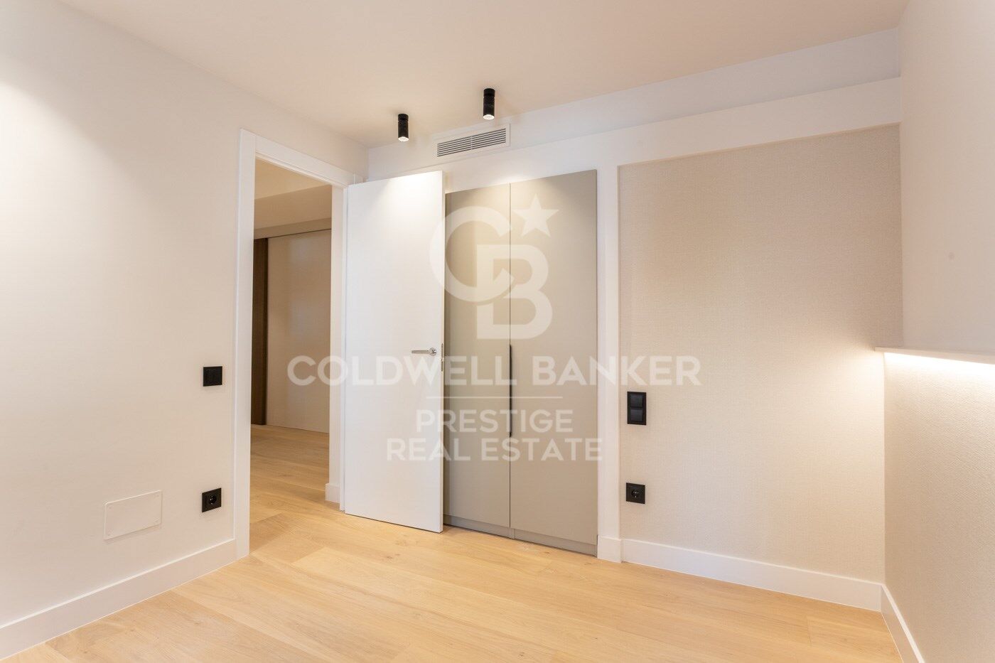 Appartement de Luxe Rénové à Tres Torres