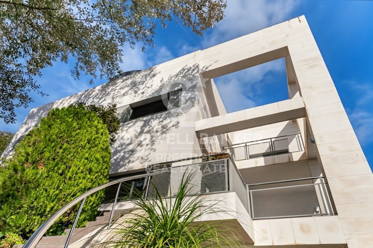 Modern Single-Family Home in Ciudad Diagonal with Prime Location