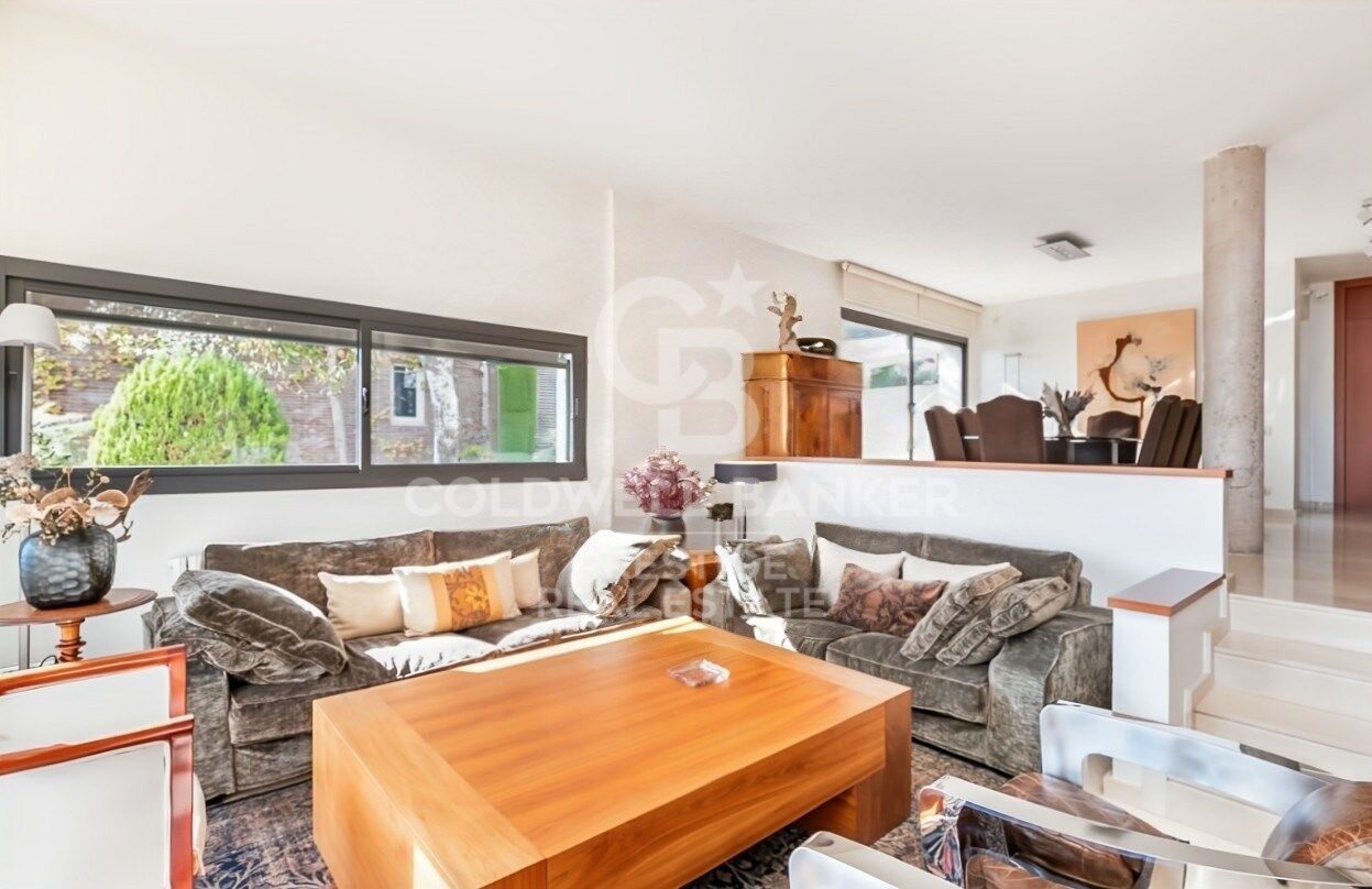 Modern Single-Family Home in Ciudad Diagonal with Prime Location