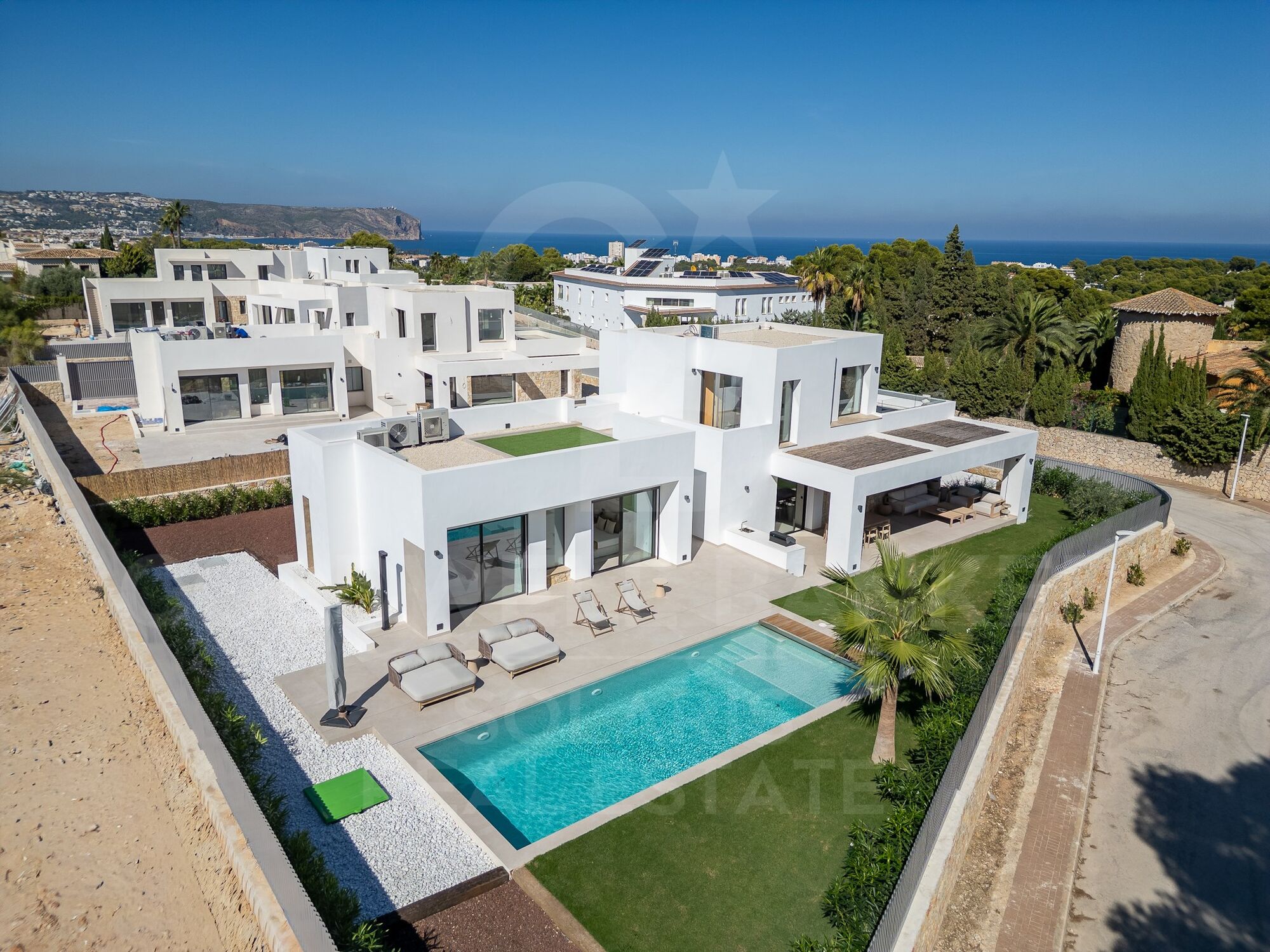 En venta maravillosa villa Kismet en Jávea de nueva construcción con vista al mar