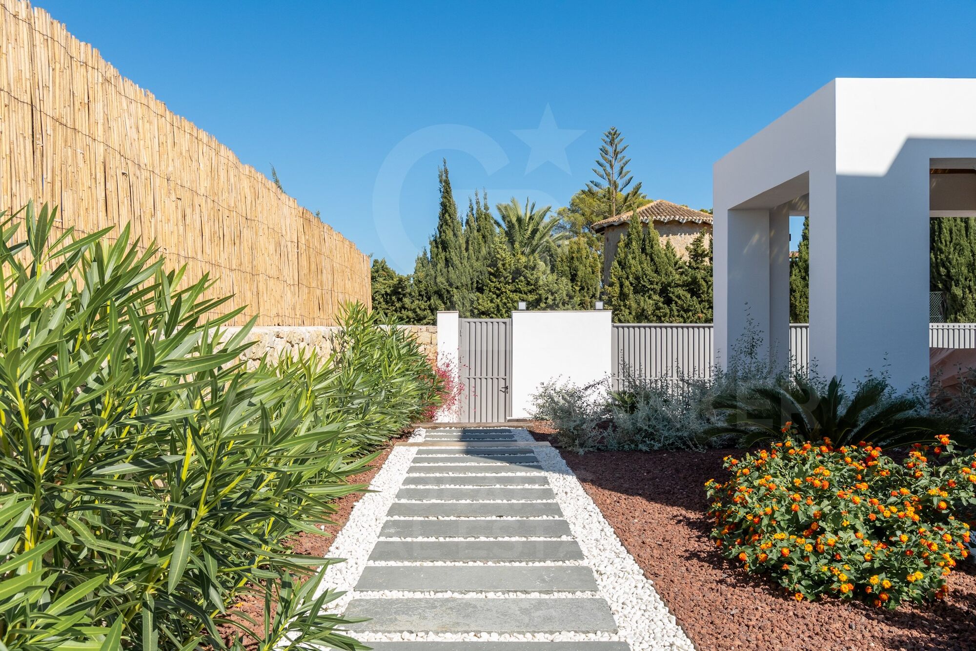 En venta maravillosa villa Kismet en Jávea de nueva construcción con vista al mar