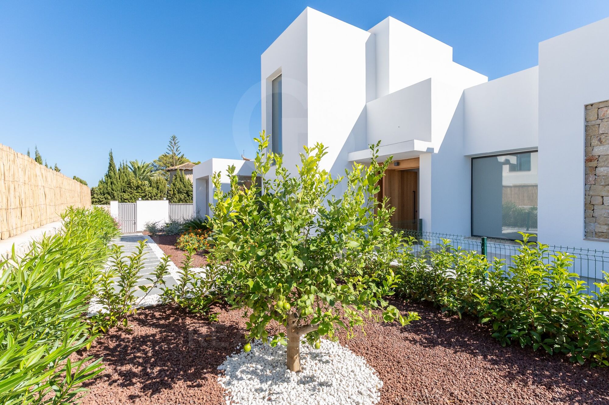 En venta maravillosa villa Kismet en Jávea de nueva construcción con vista al mar
