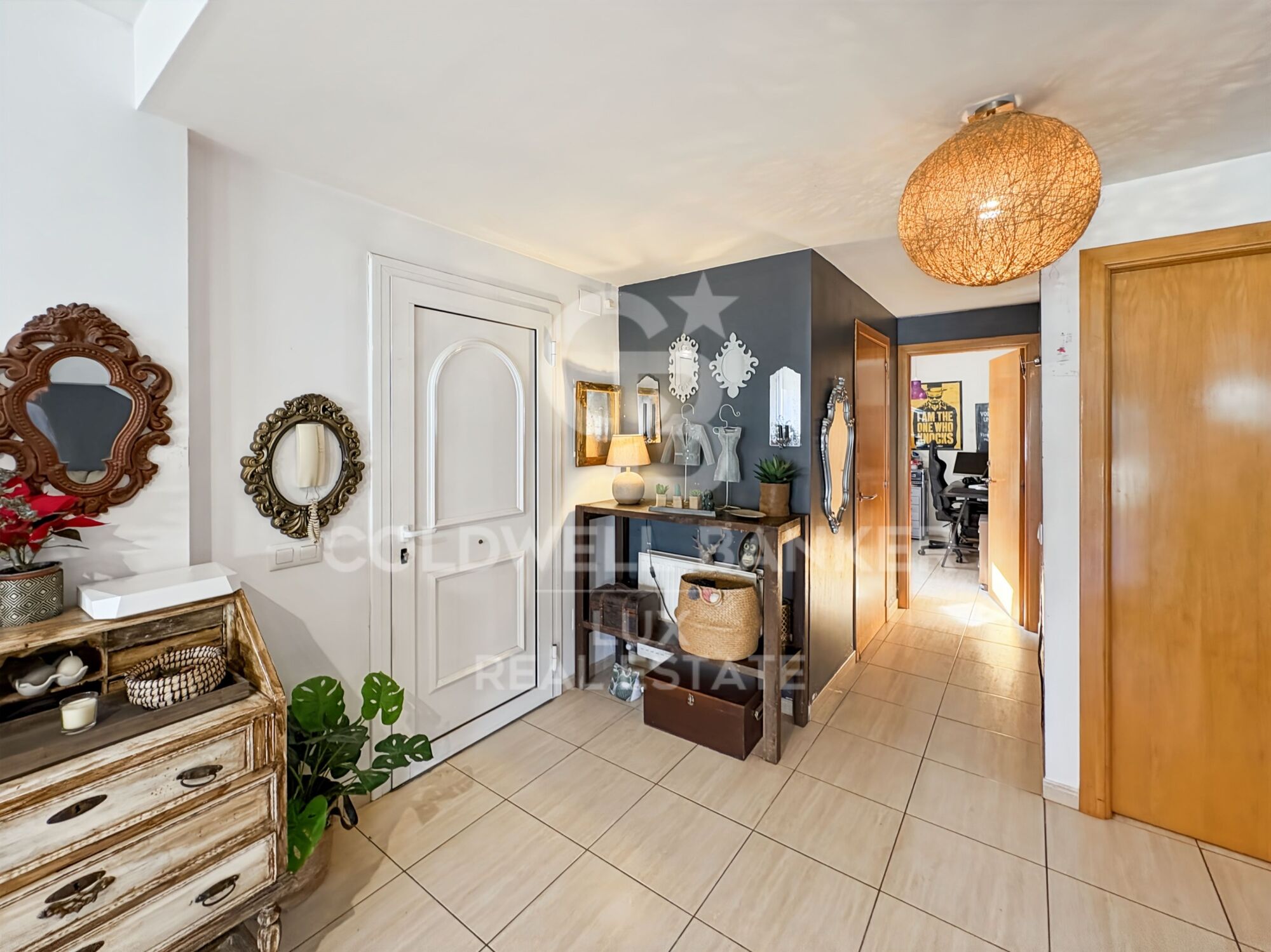 Casa con jardín soleado y garaje en venta en Empuriabrava