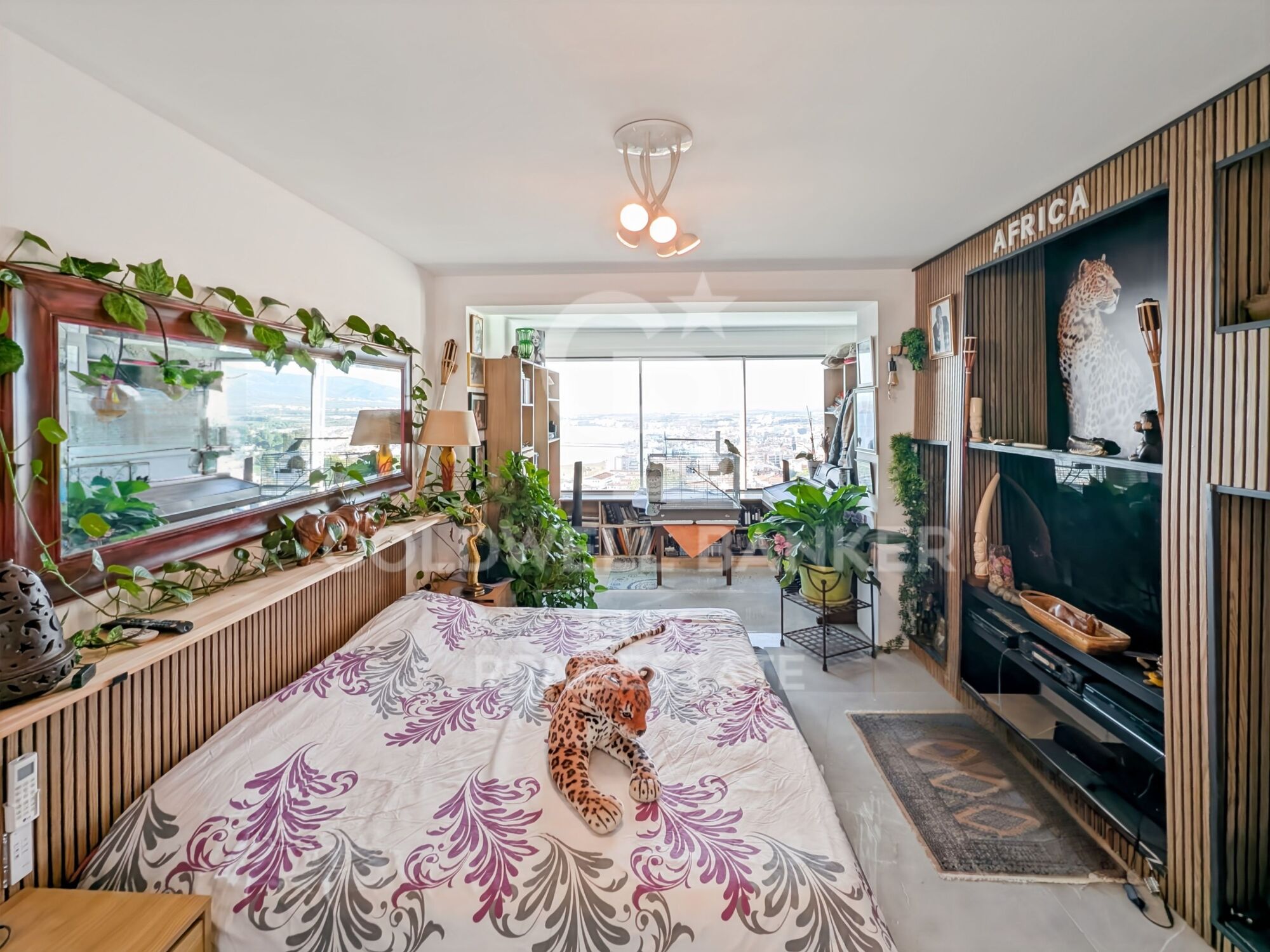 Luxury duplex with panoramic views of the Bay of Roses