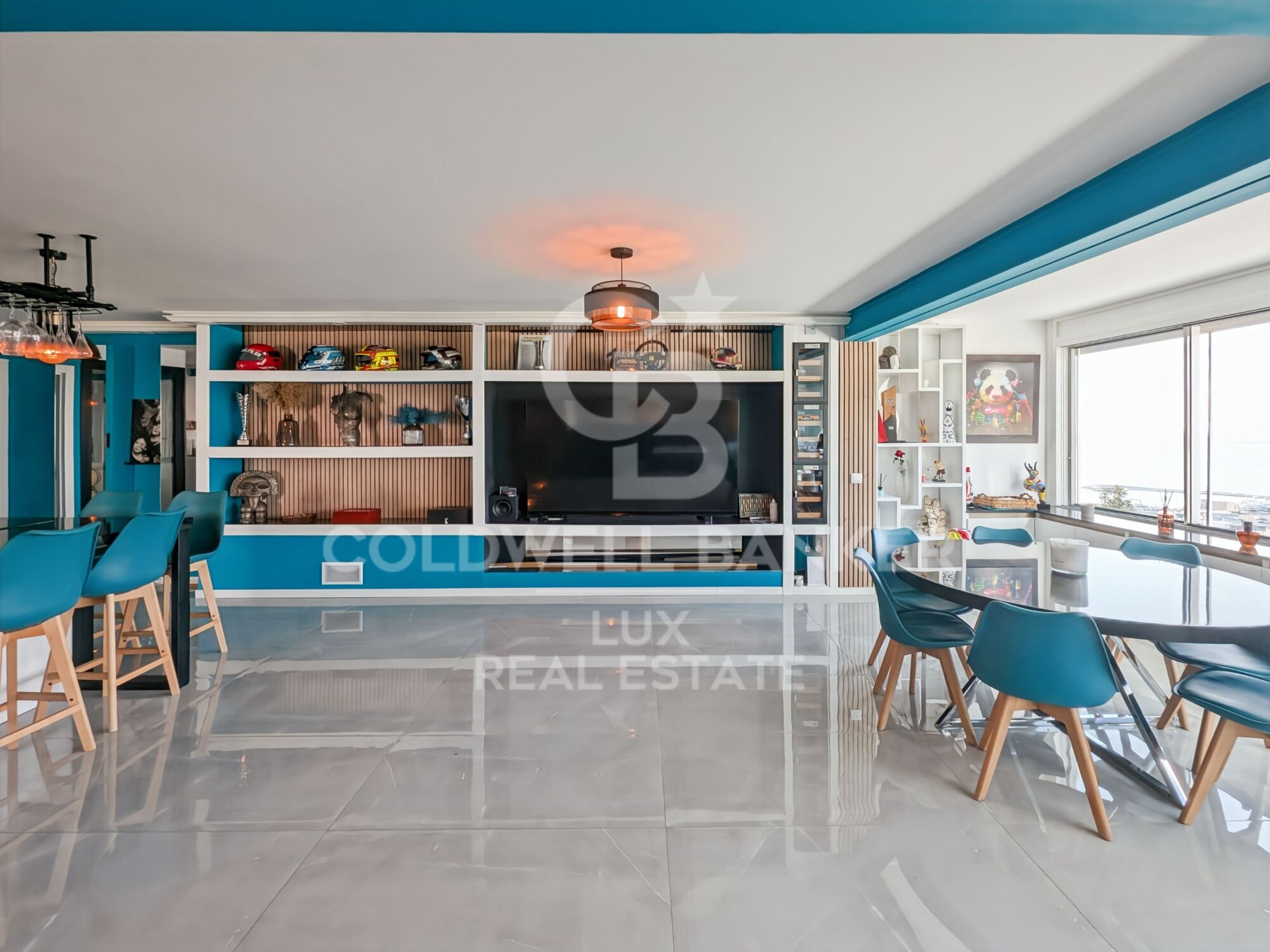 Modern flat with sea views and 2 parking spaces in Roses