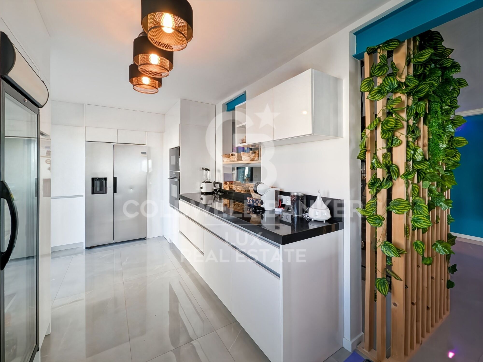 Moderne Wohnung mit Meerblick und 2 Parkplätzen in Roses