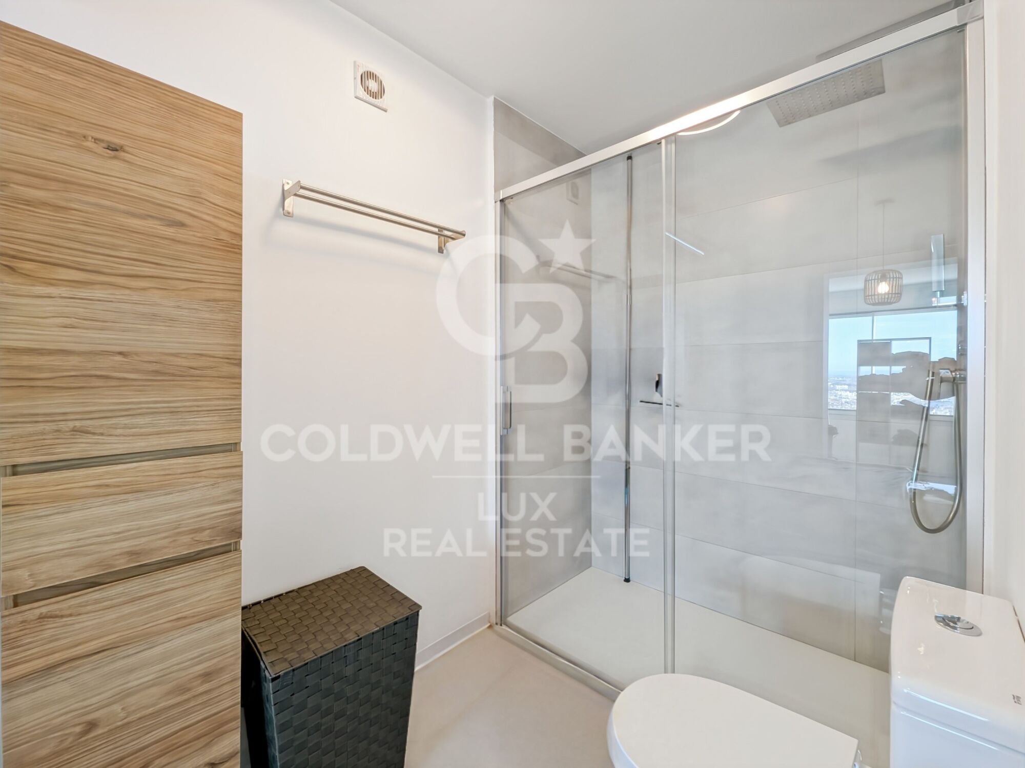 Appartement moderne avec vue mer et 2 places de parking à Roses