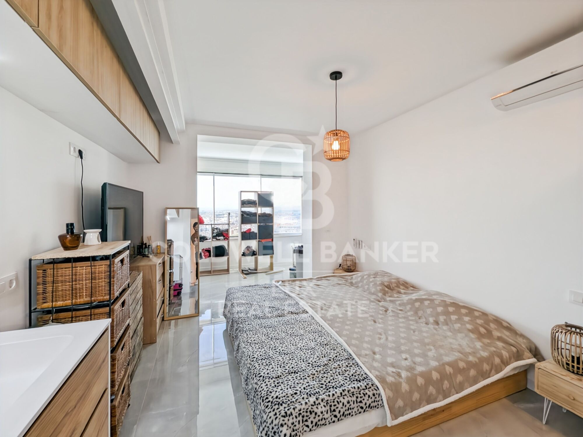 Appartement moderne avec vue mer et 2 places de parking à Roses