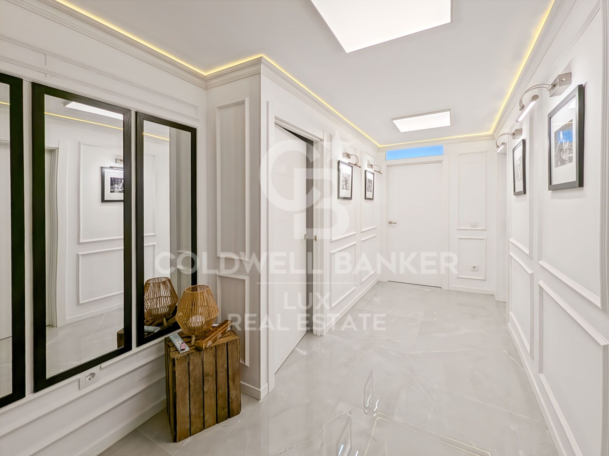 Appartement moderne avec vue mer et 2 places de parking à Roses